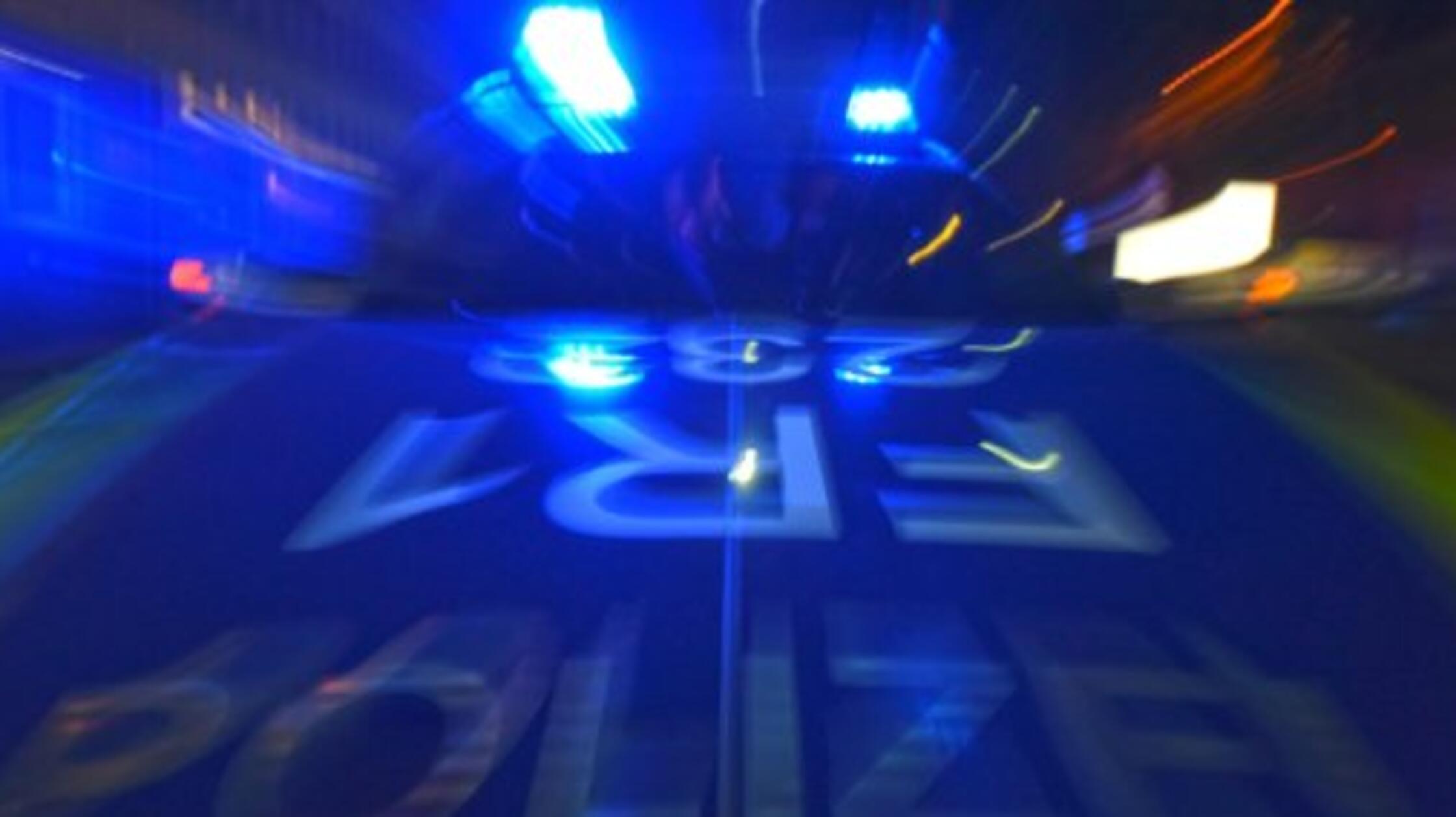 Paketzusteller-l-sst-in-Erlangen-seine-Wut-am-Handy-eines-Autofahrers-aus