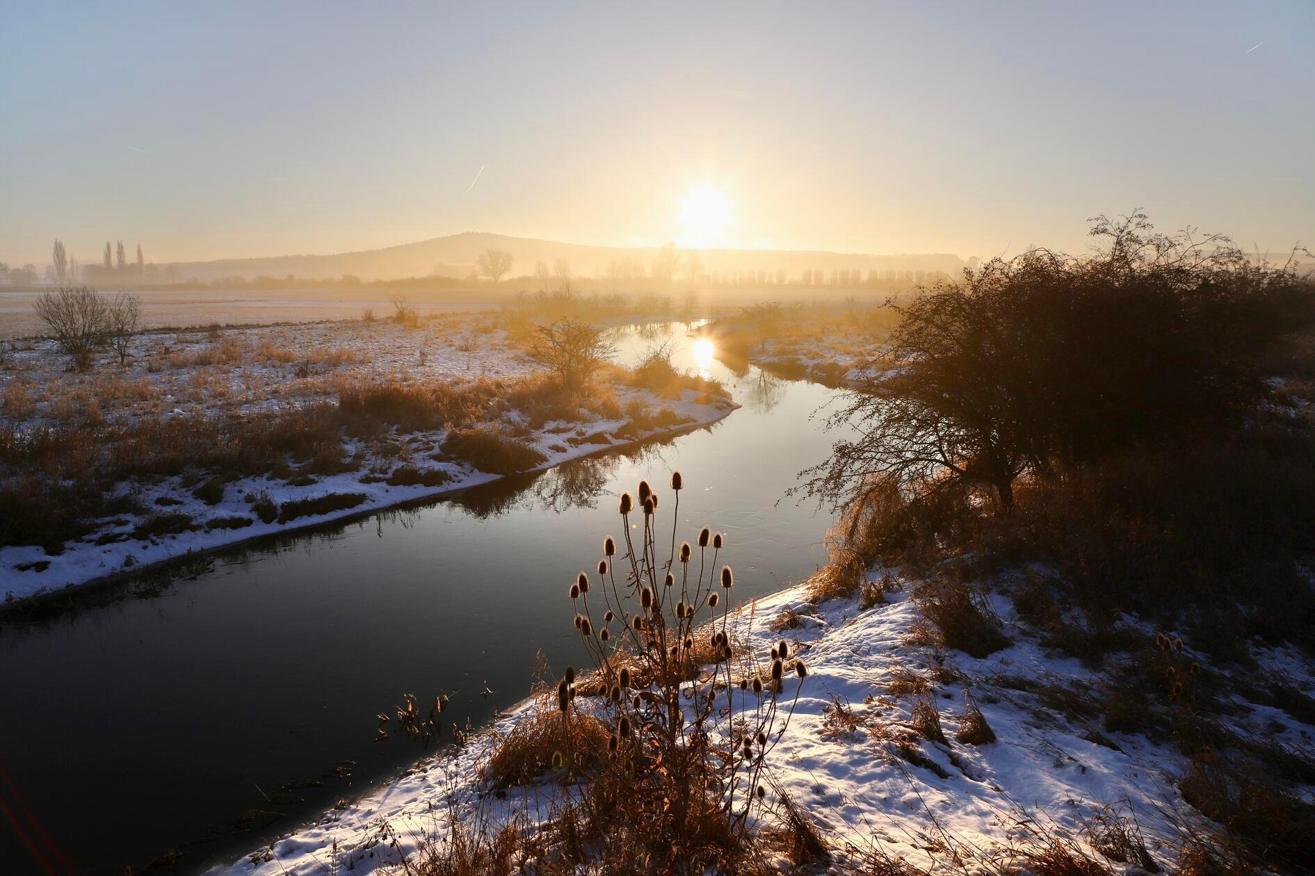 Die Fotografin hat das verschneite Altmühl-Ufer zu diesem Foto inspiriert.