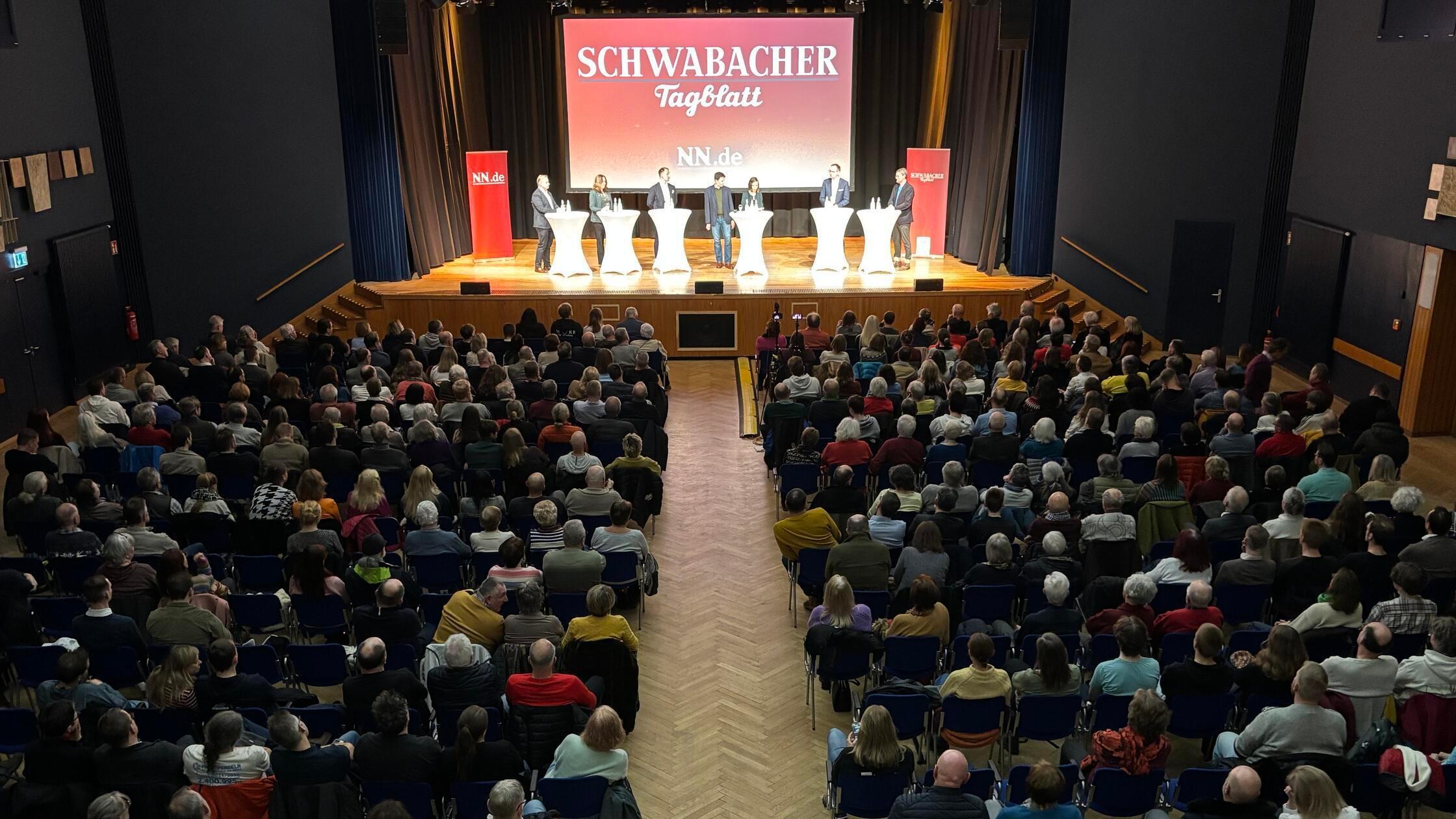Das-Video-der-Podiumsdiskussion-So-haben-die-Schwabacher-OB-Kandidaten-debattiert