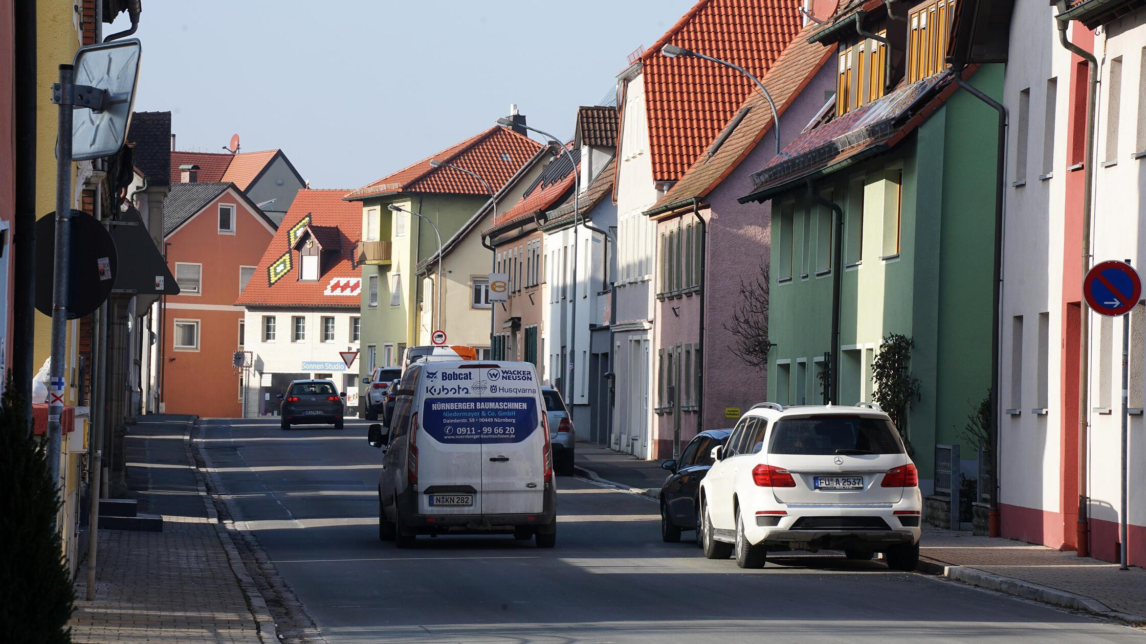B-rger-fordern-weniger-Tempo-auf-der-Wilhermsdorfer-Bahnhofstra-e