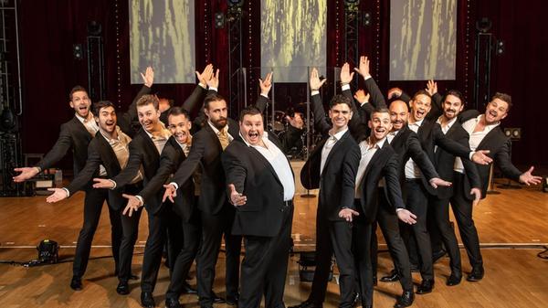 The 12 Tenors sind seit 15 Jahren unterwegs und geben Konzerte in ganz Europa, China und Japan. Im Rahmen ihrer "Songs of Eternity"-Tour kommen die renommierten Tenöre am Dienstag, 17. Februar, in die Nürnberger Meistersingerhalle. Der Auftritt der Sänger, die von einer Band begleitet werden, beginnt um 20 Uhr.