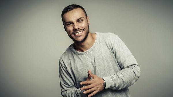 Osan Yaran ist einer der bekanntesten Kabarettisten des Landes. Vor seiner Karriere als Comedian hat der Deutsch-Türke sich bis zum Lidl-Filialleiter hochgearbeitet. Am Freitag, 20. Februar, tritt der Komiker mit seinem dritten Soloprogramm "Aus Prinzip" in der Erlanger Heinrich-Lades-Halle auf. Start: 20 Uhr.