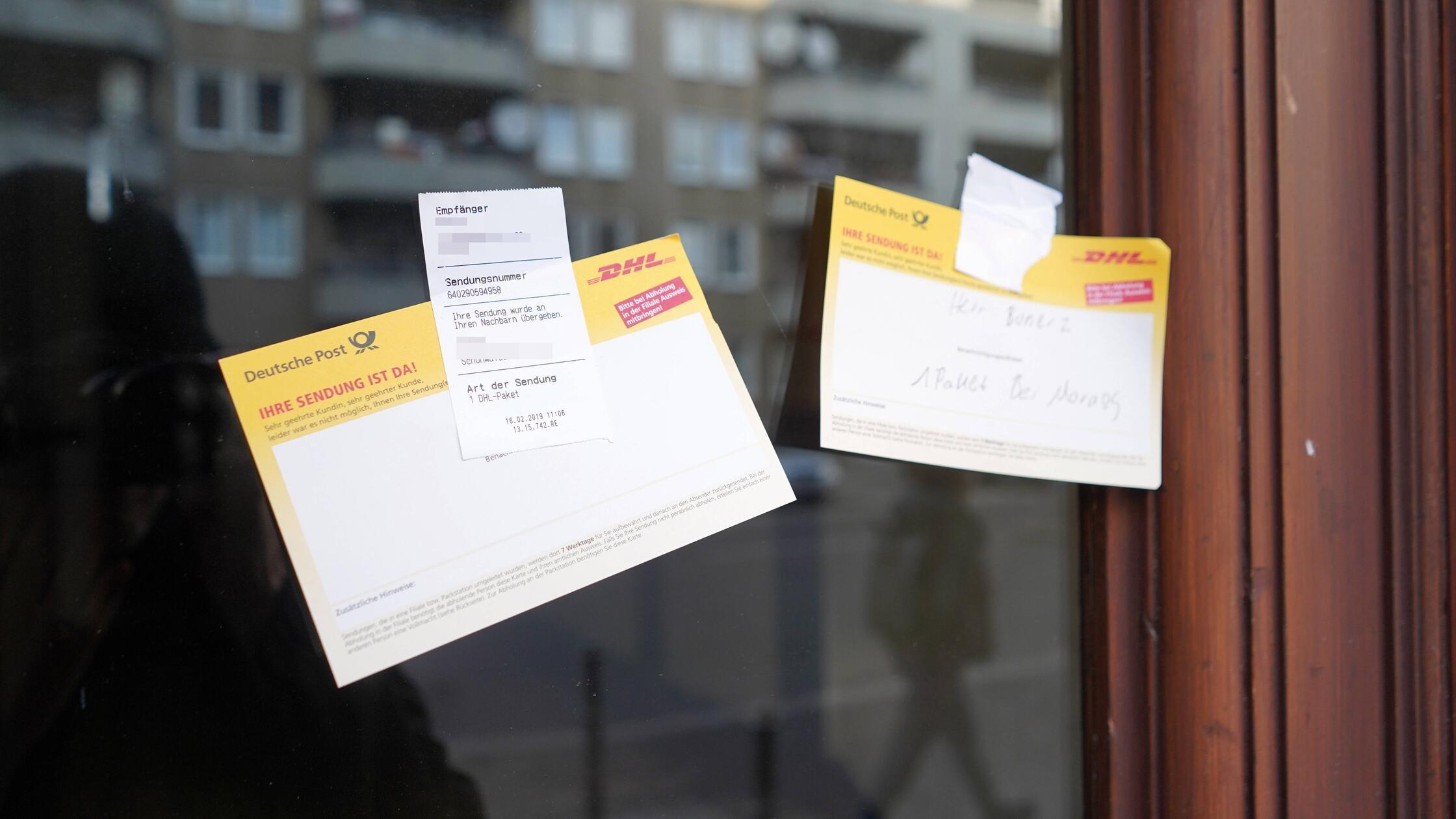 20 02 2019 Berlin Deutschland GER DHL Benachrichtu