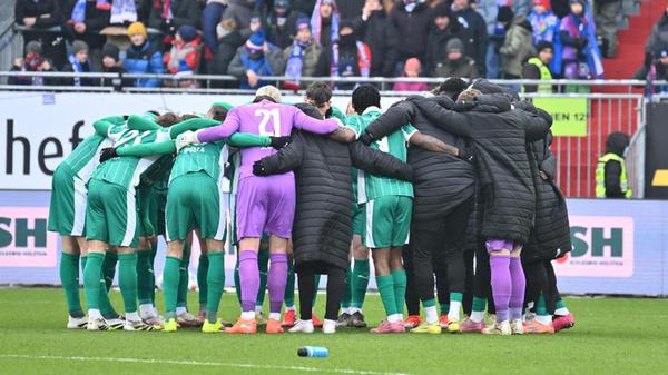 Gegen Holstein Kiel soll endlich der erste Sieg unter Heiko Vogel gelingen.