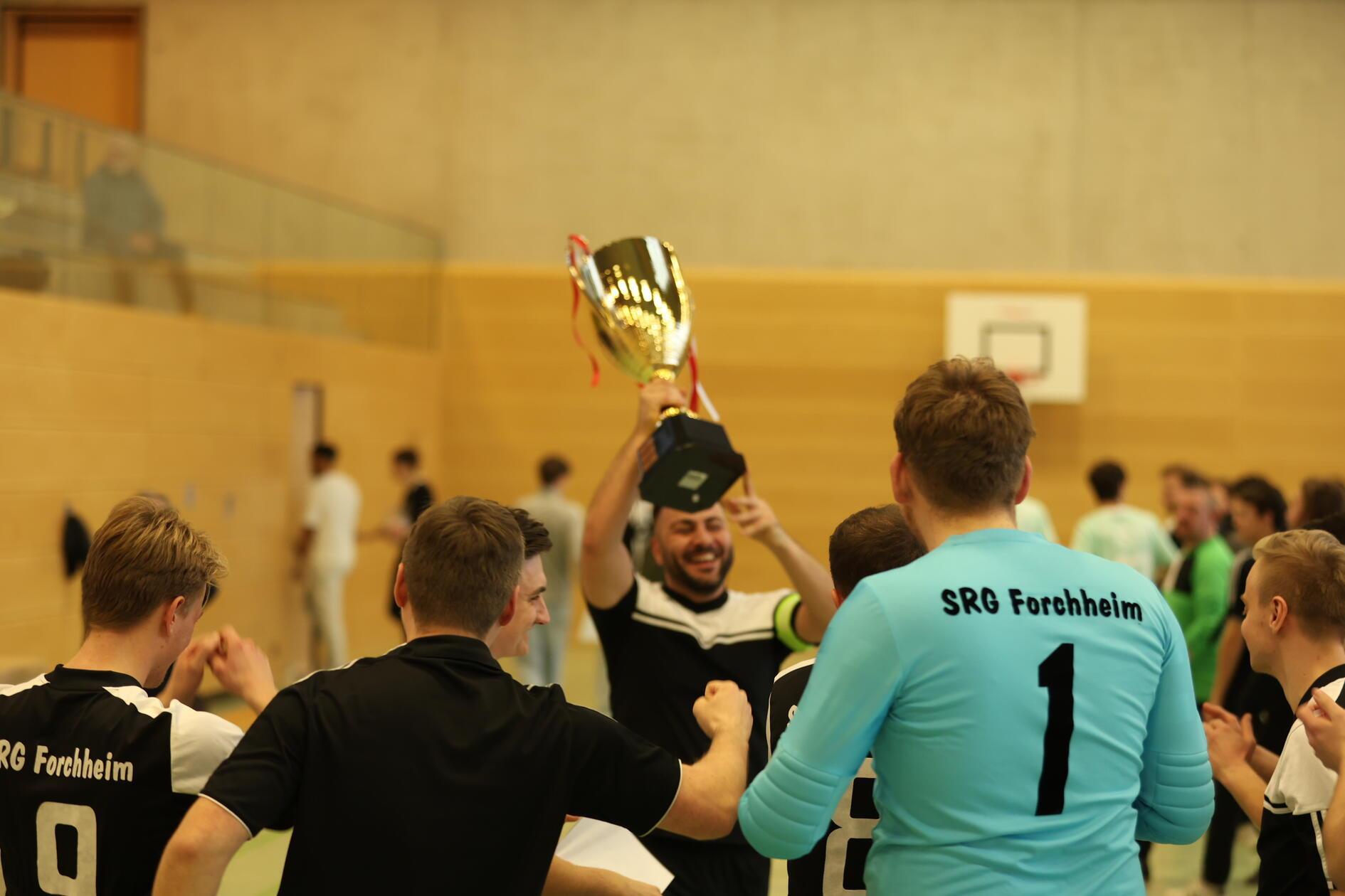 Fotos-Hallenmeisterschaft-der-Schiedsrichter-in-Burgbernheim