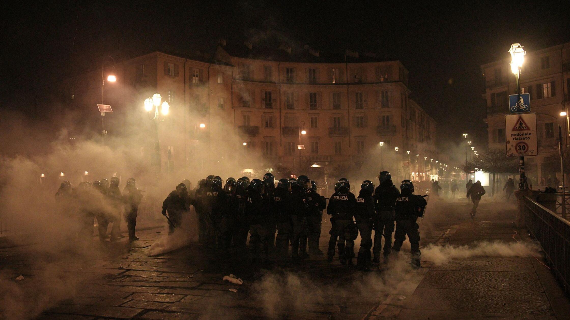 Krawalle-in-Turin-Verletzte-und-Festnahmen