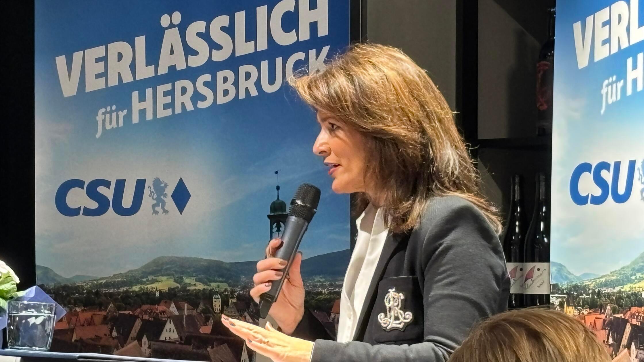 Fackelmann-Rede-bringt-Kaniber-beim-CSU-Neujahrsempfang-in-Hersbruck-in-Fahrt-mit-Bildern