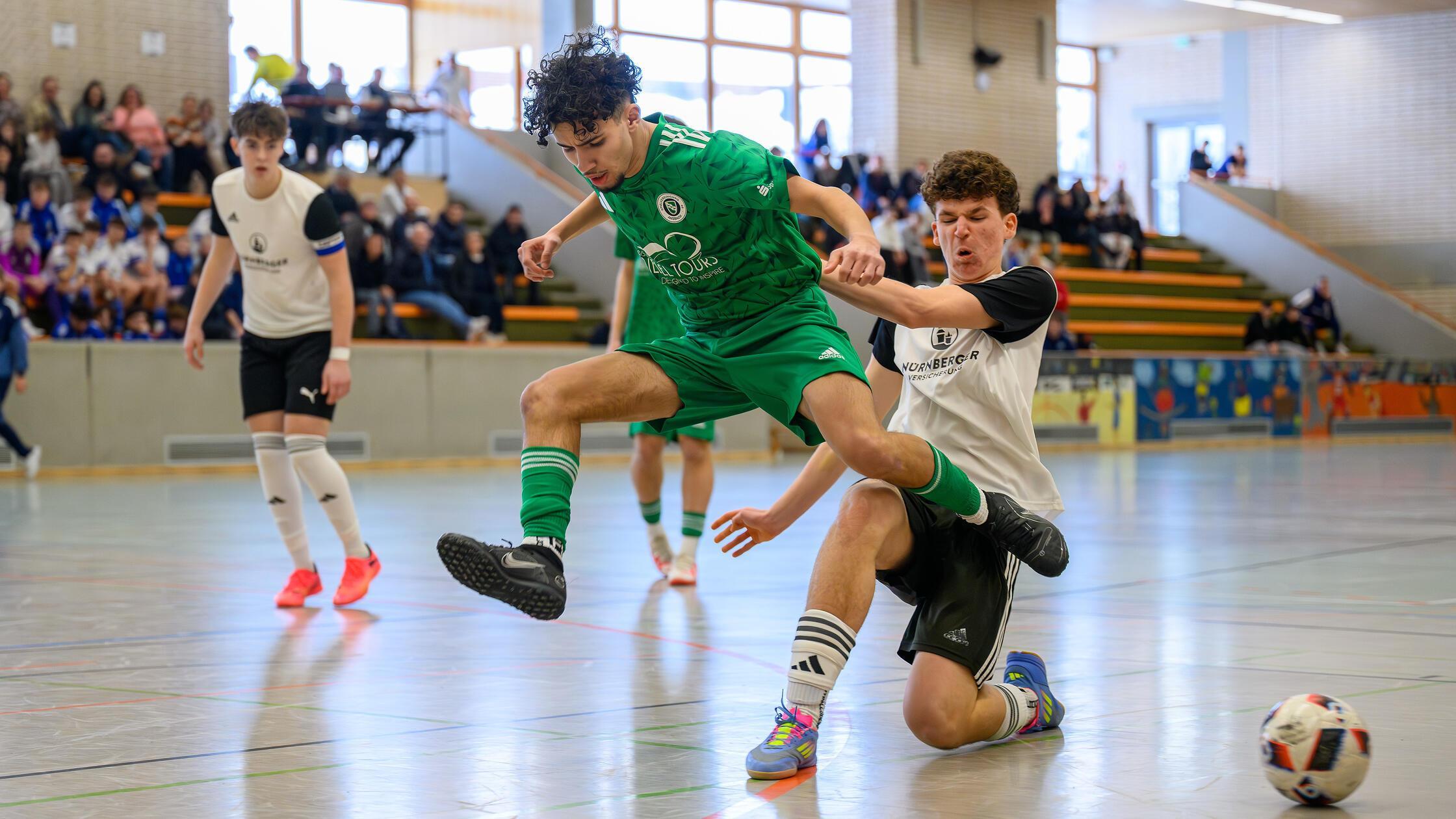 Futsal-Die-Bilder-vom-Hallenbezirksfinale-U17-Junioren-in-Gr-fenberg