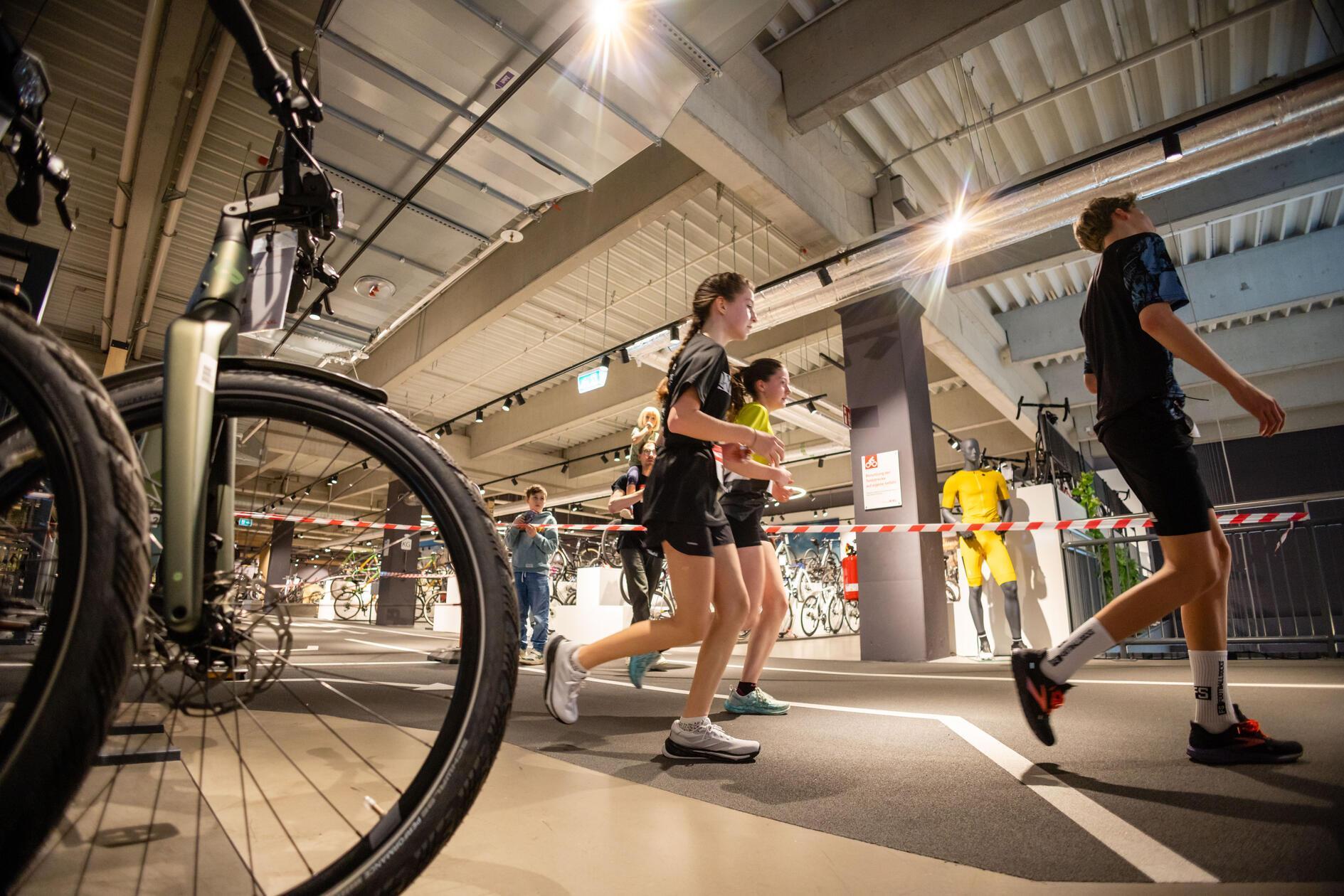 Spa fr Jung und Alt: Die Bilder vom Laufevent bei Fahrrad XXL in Frth
