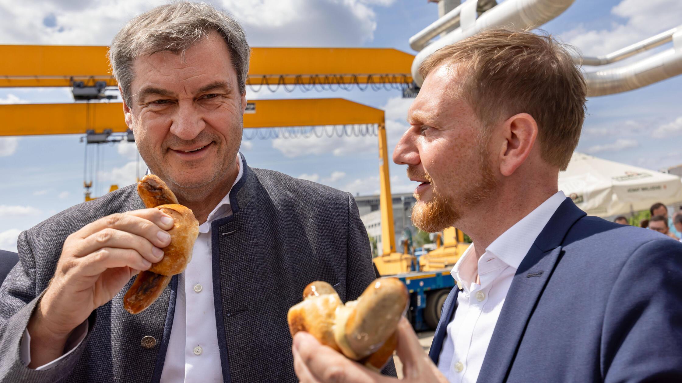 Mahlzeit-Markus-S-der-grillt-mit-dem-OB-Kandidaten-der-CSU-in-F-rth
