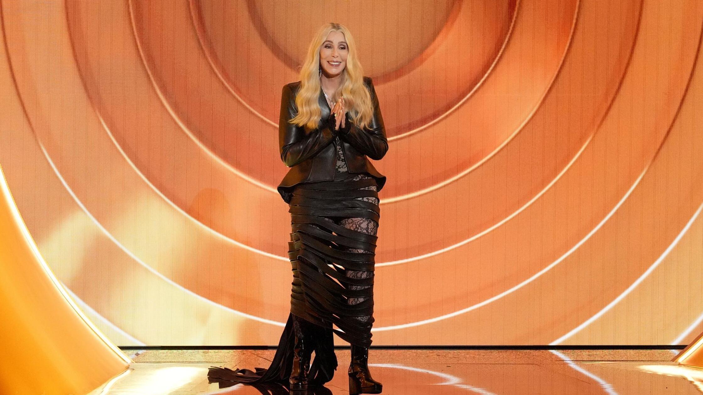 Cher-wirkt-bei-den-Grammys-verwirrt