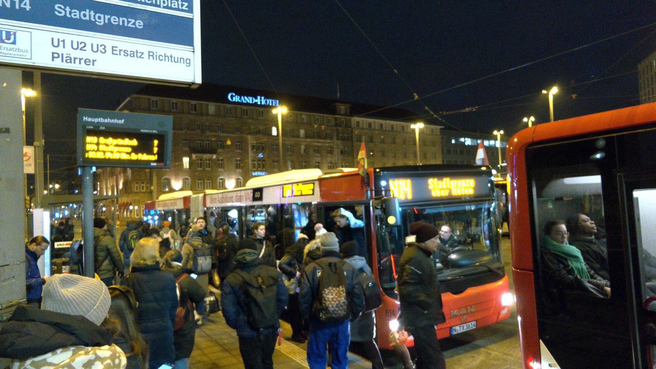 ... keine Einigung erzielt werden, stellte verdi in einem Statement bereits schon jetzt weitere „harte Runden“ in Aussicht. Ob diese dann ...