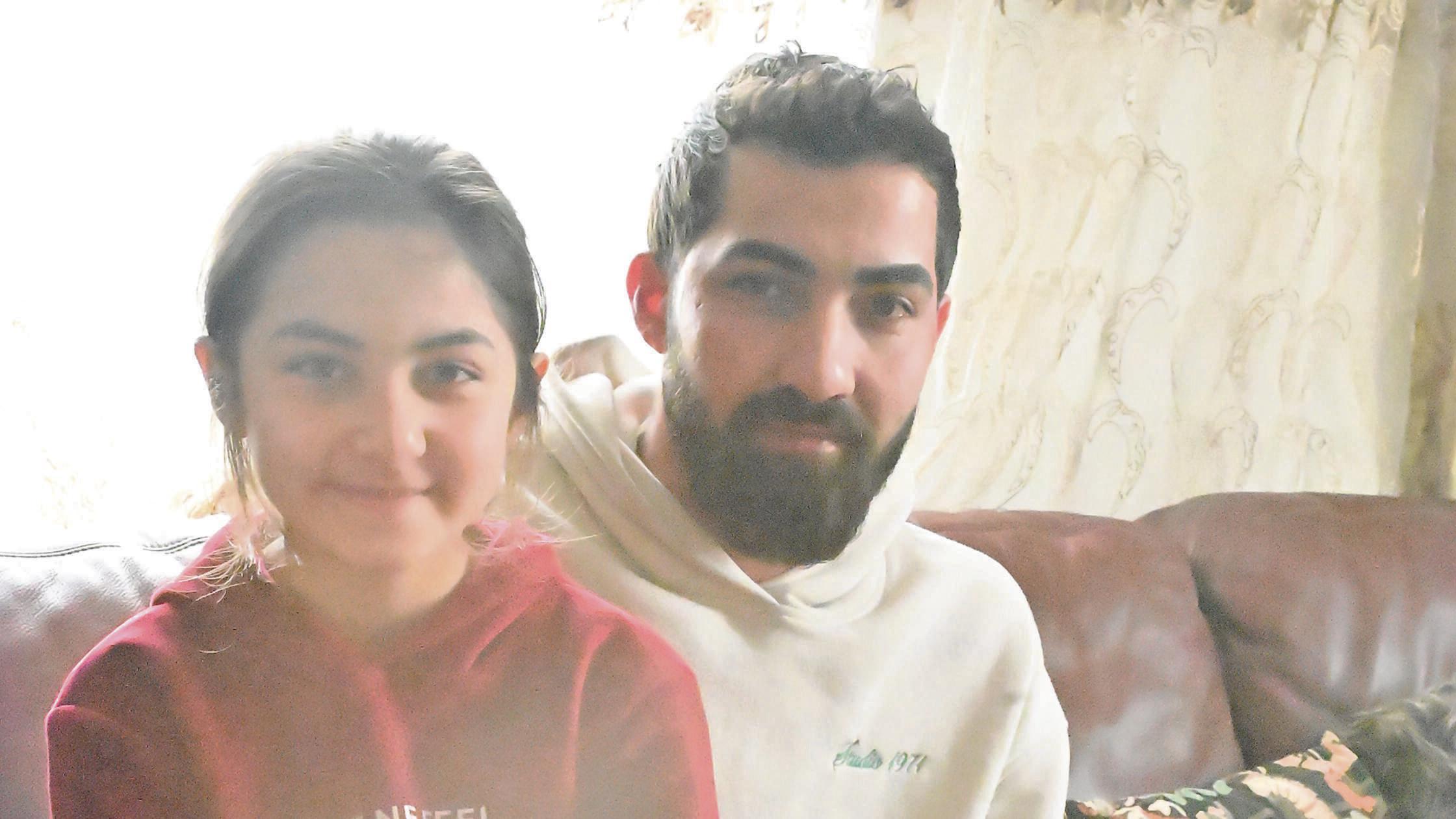 Arin Issa und Bruder Issa Issa_cymk