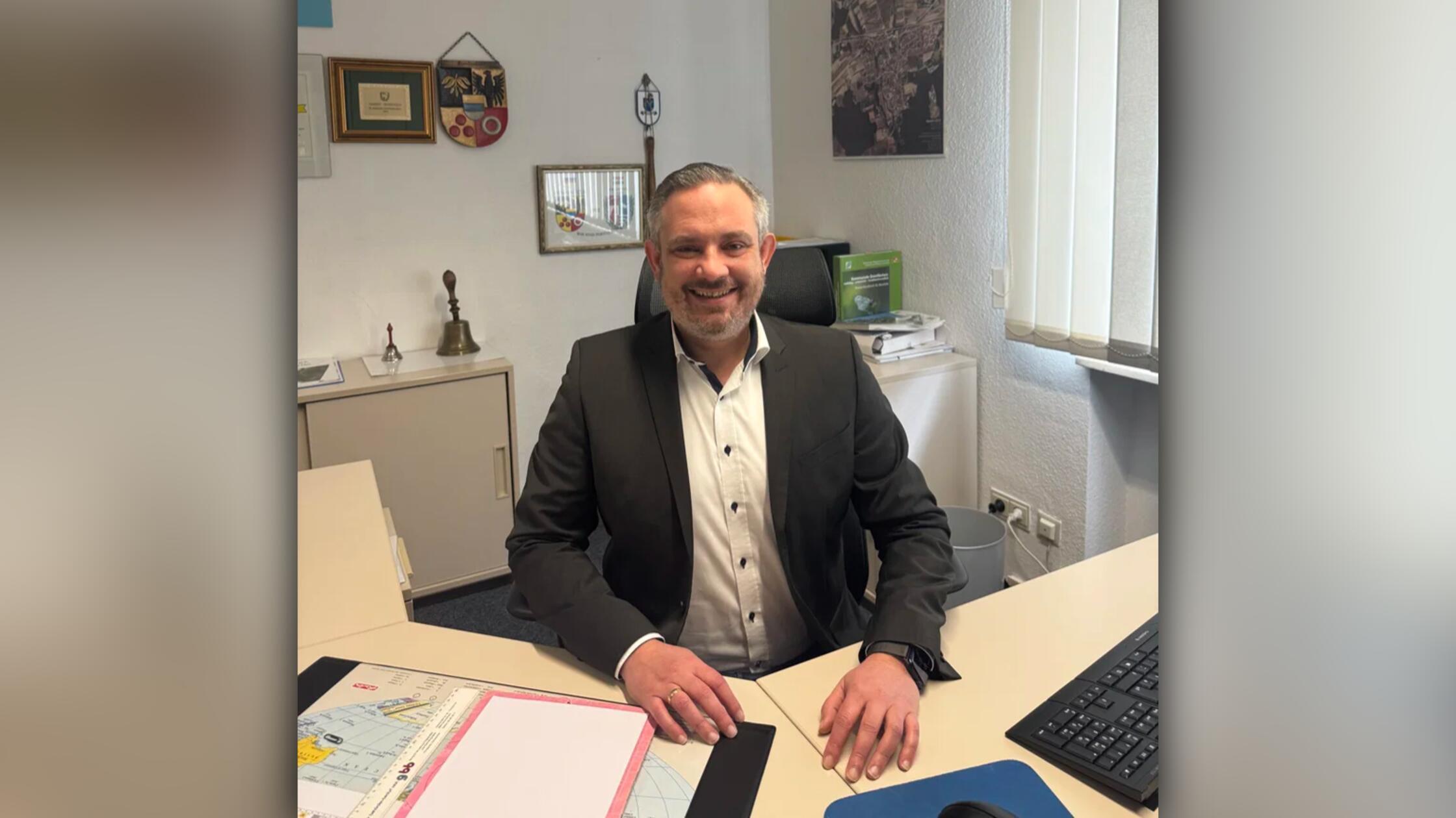 -Leicht-w-re-ja-langweilig-Henfenfelder-B-rgermeister-peilt-Posten-als-Kreis-Chef-an