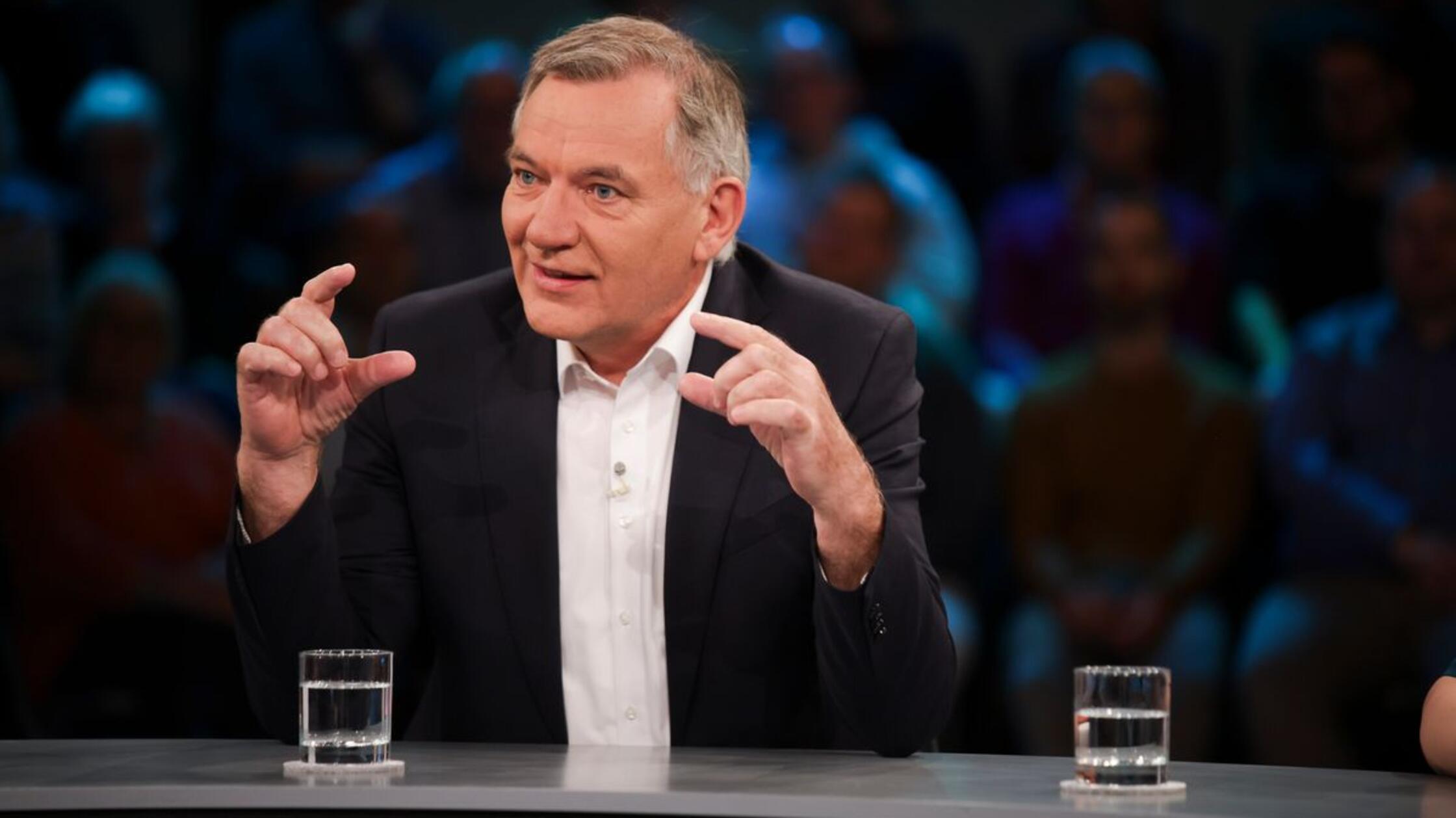 Linken-Chef-Jan-van-Aken-in-N-rnberg-Union-startet-Frontalangriff-gegen-Mehrheit-im-Land