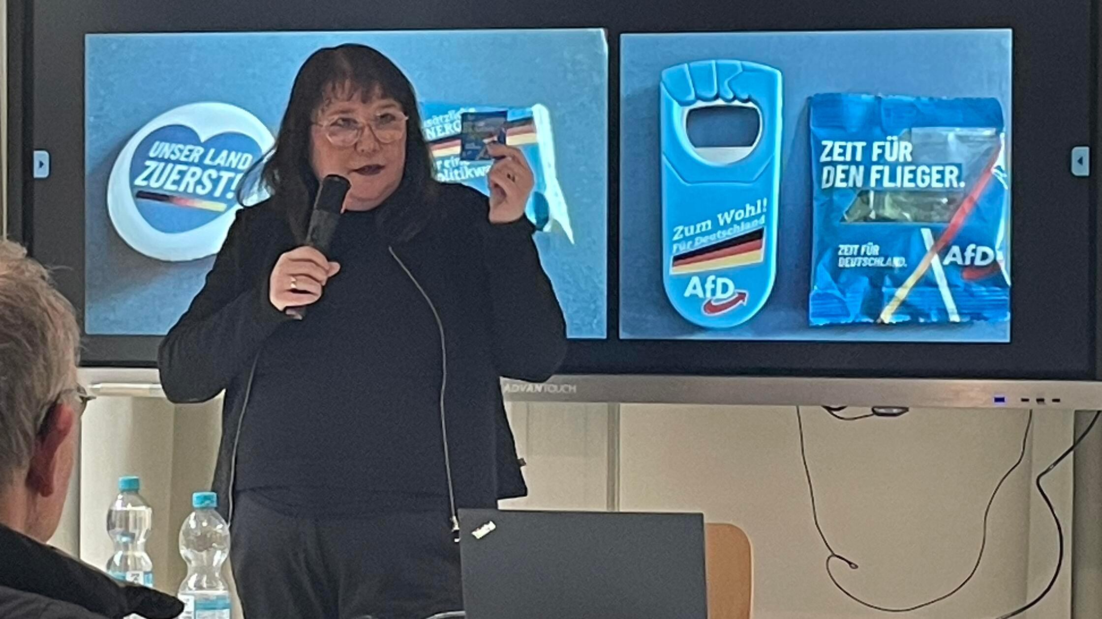 -L-gen-knallhart-entlarven-Birgit-Mair-entzaubert-Rechtsextreme-auch-in-Schwabach