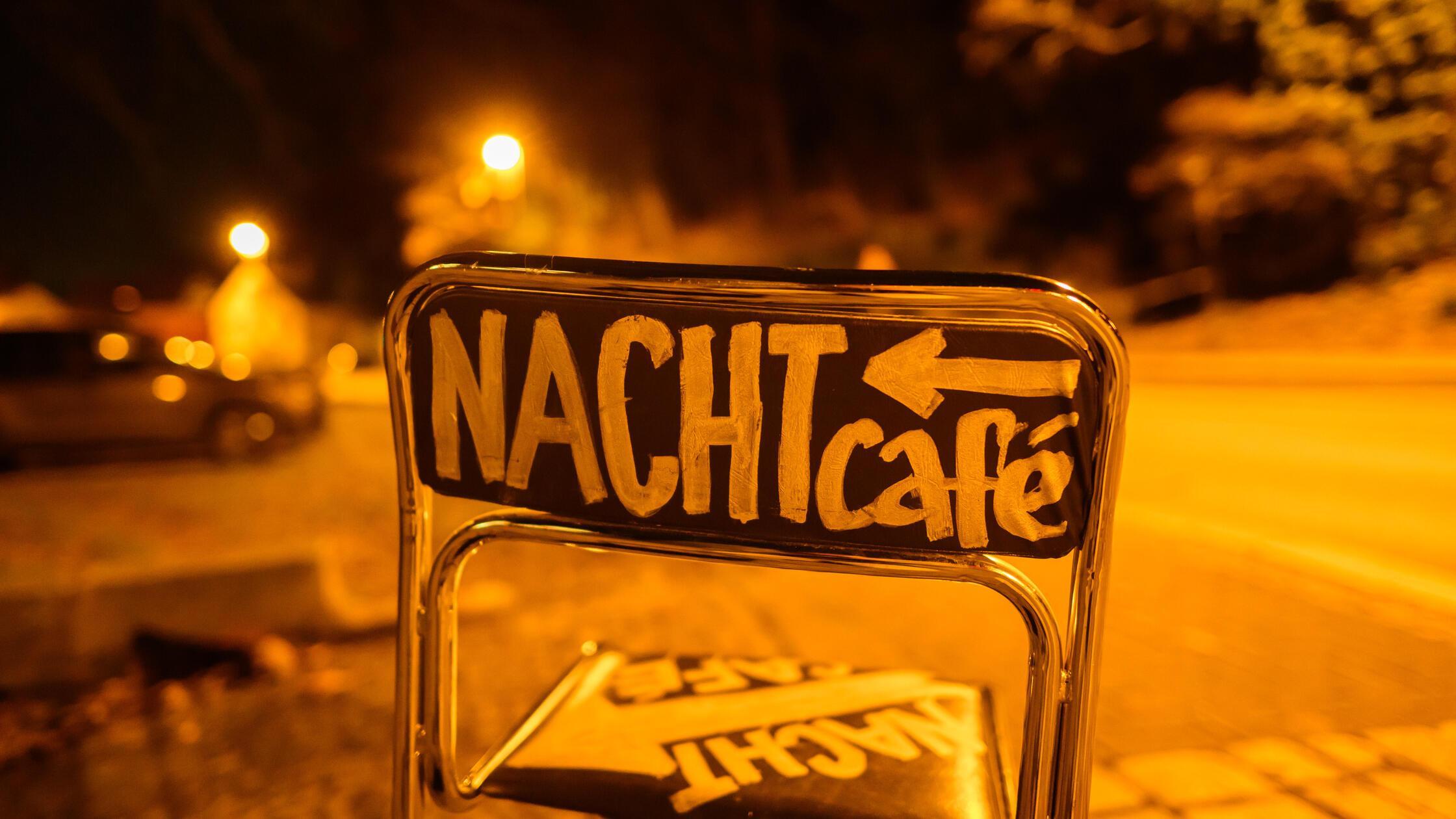 Essen-und-ein-offenes-Ohr-in-der-Kirche-Sind-Dresdner-Nachtcaf-s-ein-Modell-f-r-N-rnberg-