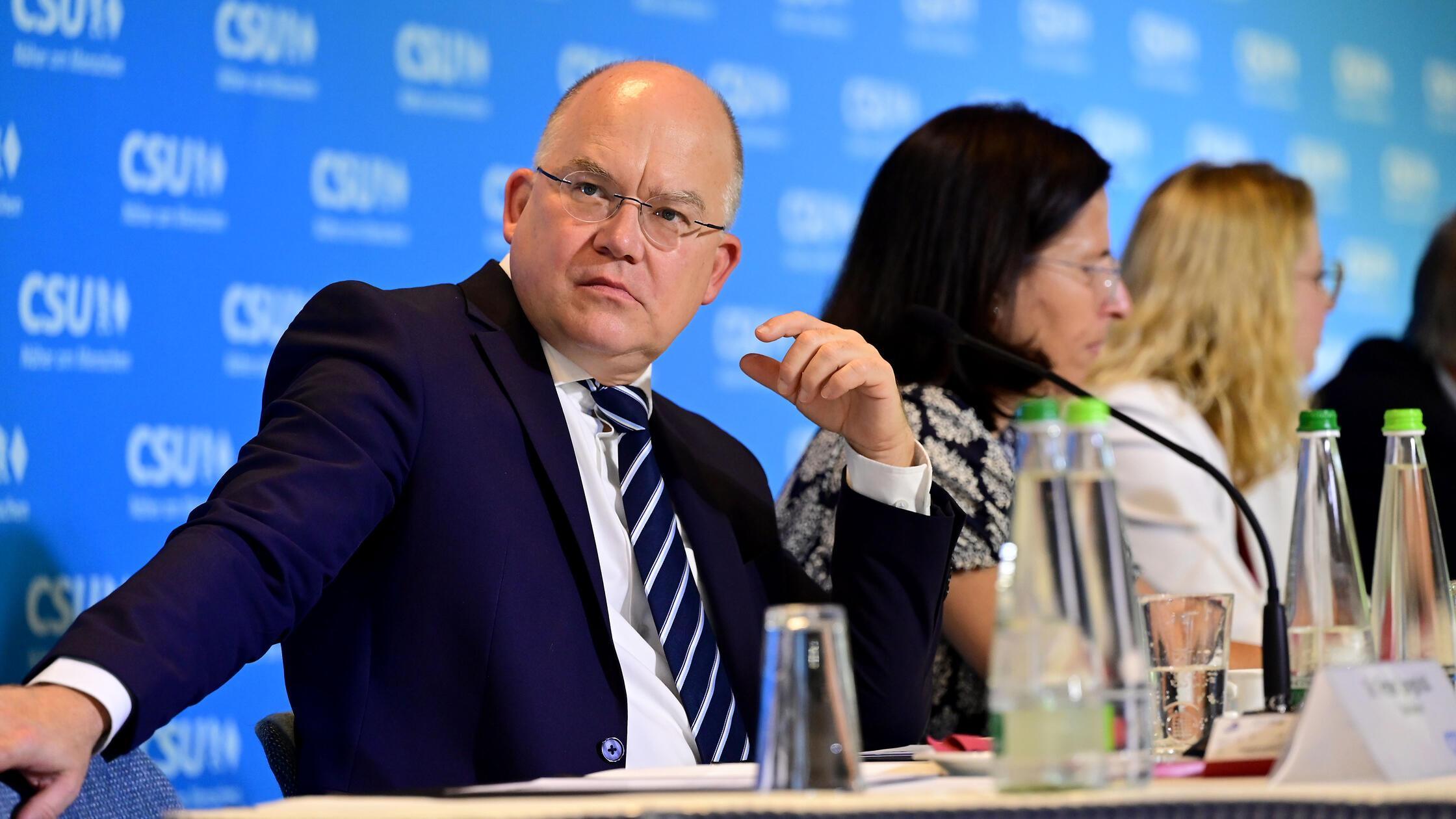 St-hler-cken-im-Bahn-Aufsichtsrat-Neuer-Posten-f-r-fr-heren-N-rnberger-CSU-Abgeordneten