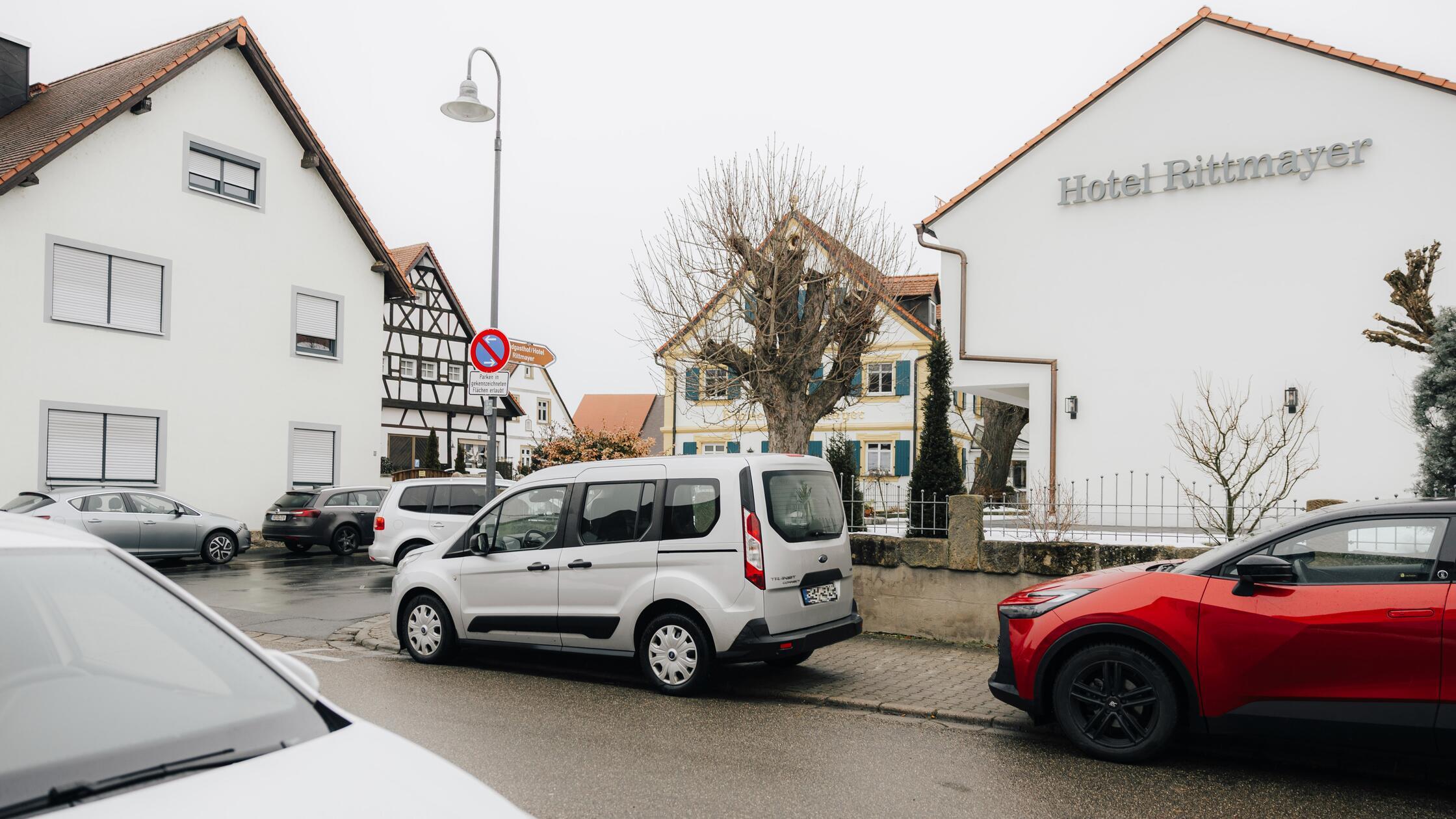 Chaos-in-Willersdorf-Anwohner-genervt-von-Falschparkern-beim-Landgasthof-Rittmayer