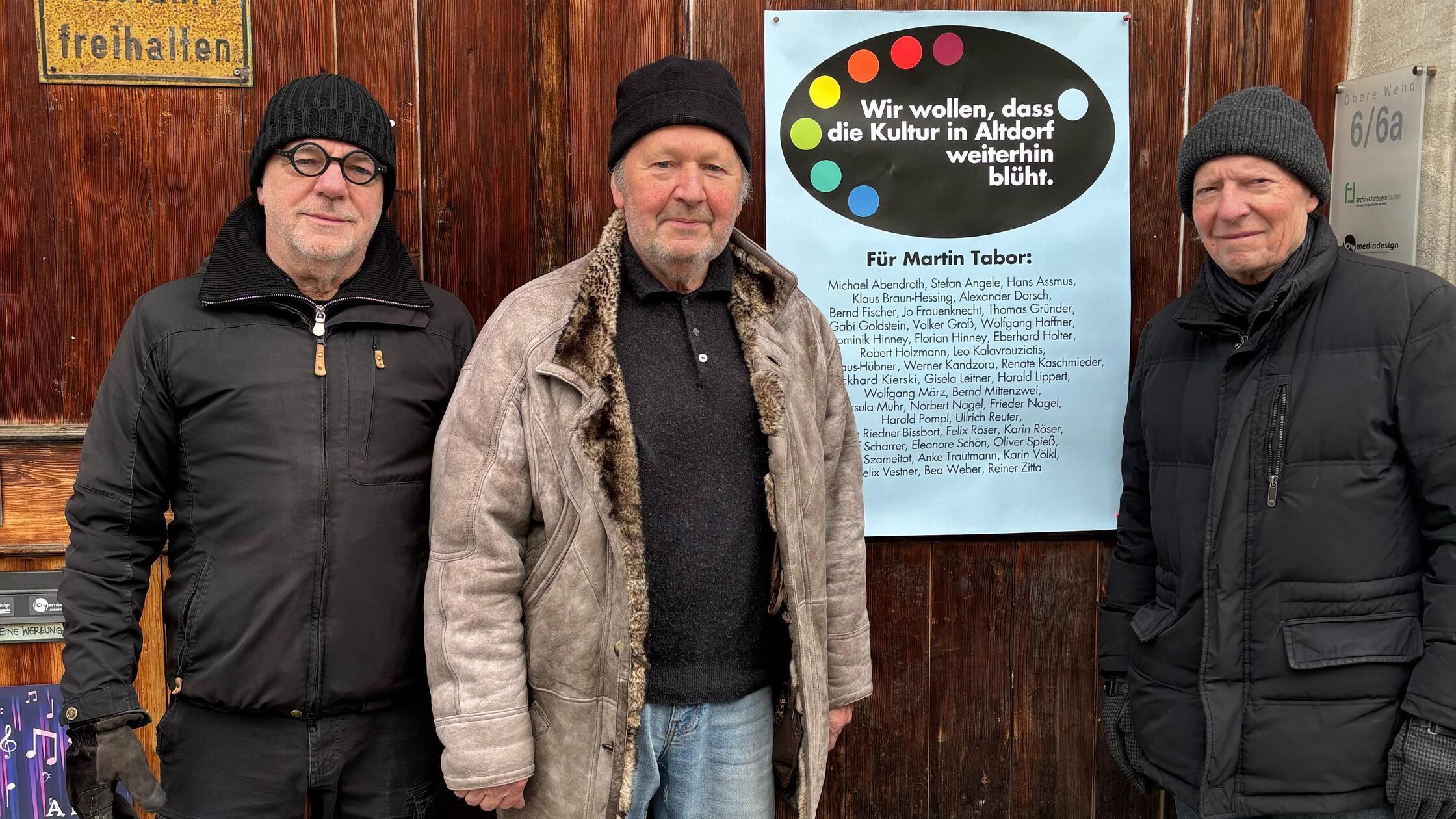 Politische-K-nstler-in-Altdorf-Bildhauer-Harald-Pompl-startet-Plakat-Aktion-f-r-Tabor