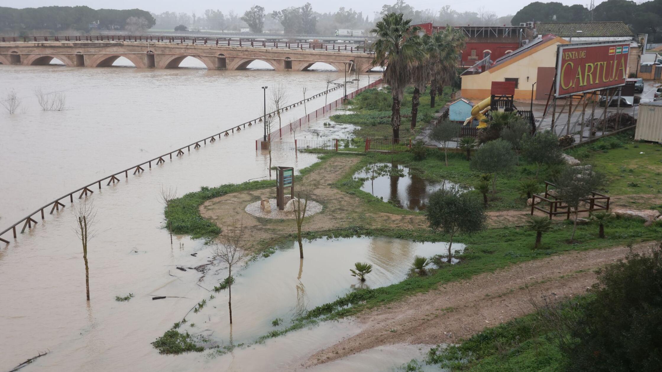 Der Fluss Guadalete tritt im Gebiet von Las Pachec