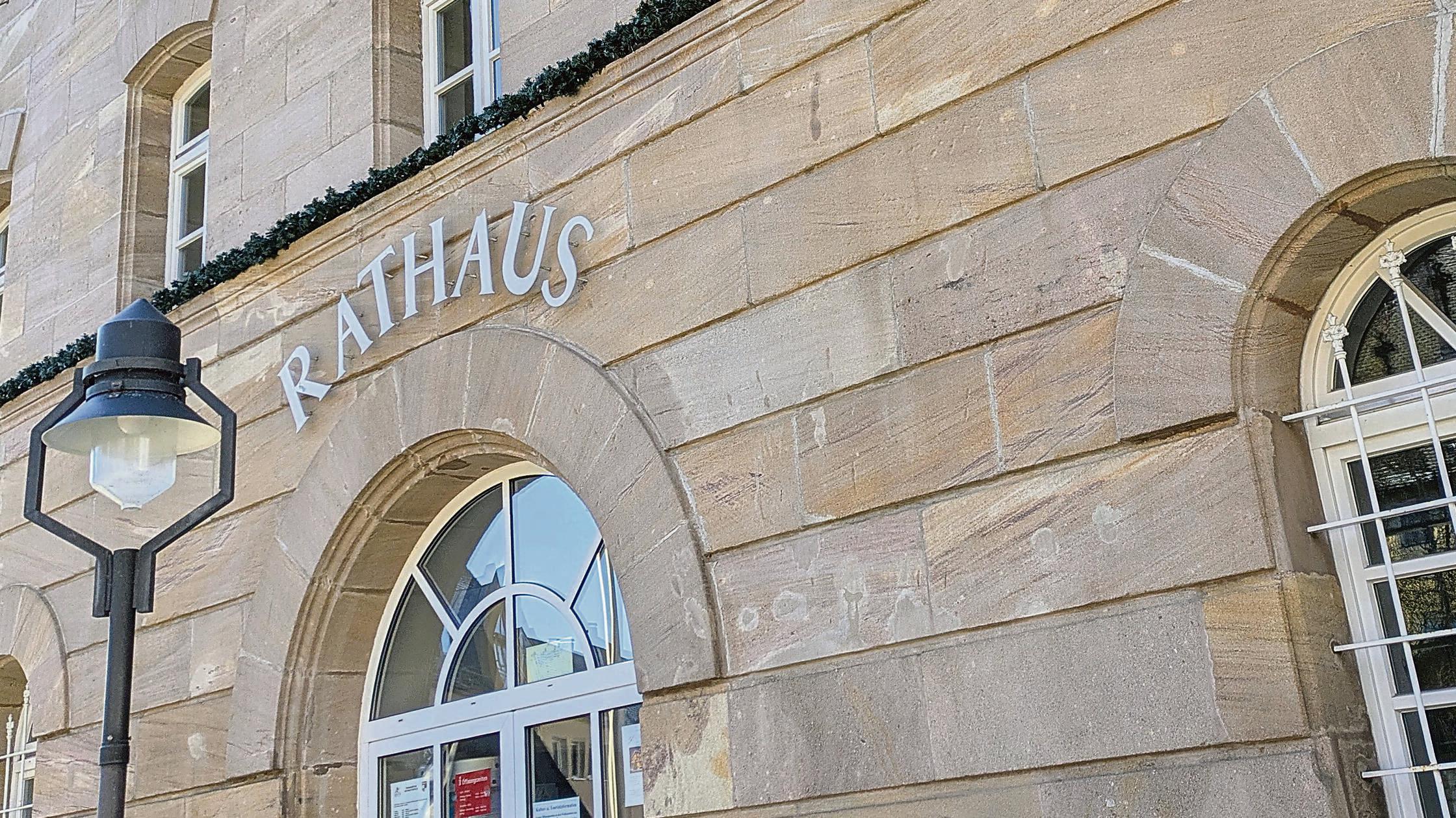 Pleinfeld-beschlie-t-einen-Rekordhaushalt-und-hat-gro-e-Sorgen