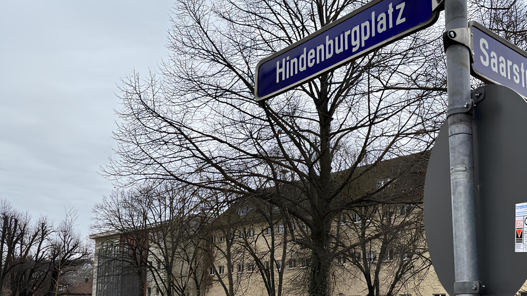 -Feldherrentum-ist-kein-Vorbild-Gunzenhausen-sollte-den-Hindenburgplatz-umbenennen