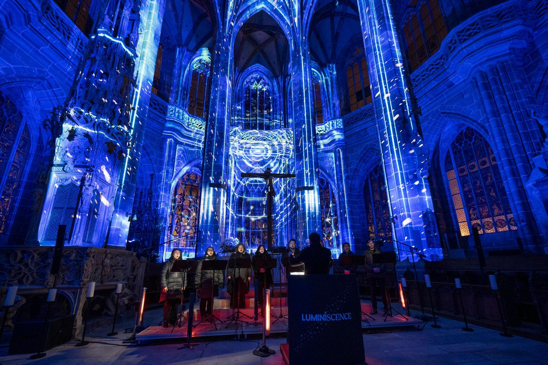 3D Scans des Kirchenschiffs und aufwendige Lichtprojektionen machen die imposante Show erst möglich.