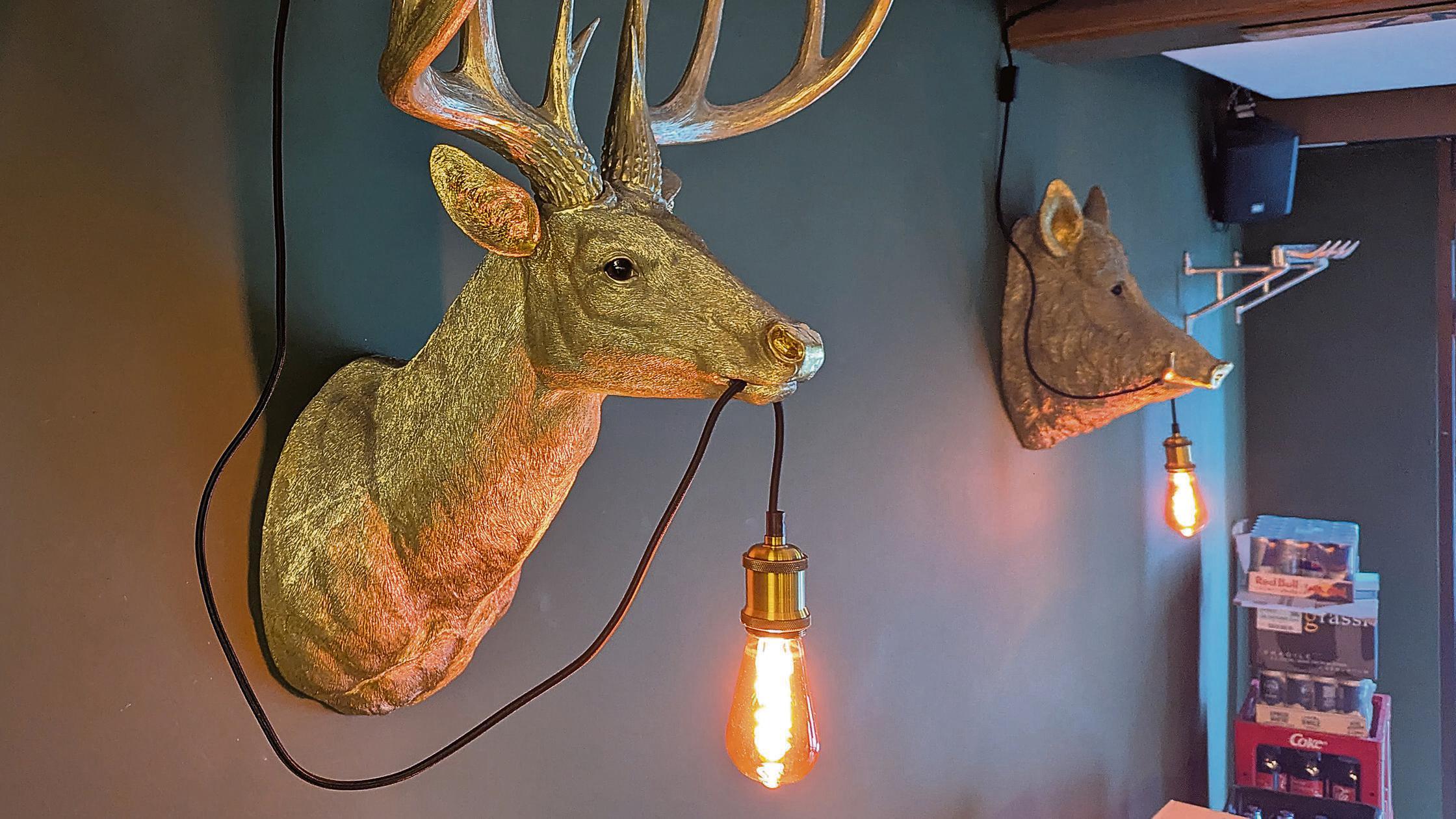 Neue-Lichtung-im-Nachtleben-Weinbar-Revier-7-er-ffnet-in-Wei-enburg