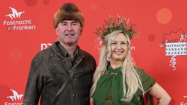 Hubert Aiwanger (Freie Wähler), stellvertretender bayerischer Ministerpräsident sowie Staatsminister für Wirtschaft, Landesentwicklung und Energie, kommt mit Begleitung zur BR-Livesendung.