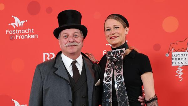 Christian Bernreiter (CSU), Bayerischer Staatsminister für Wohnen, Bau und Verkehr, mit seiner Begleitung.