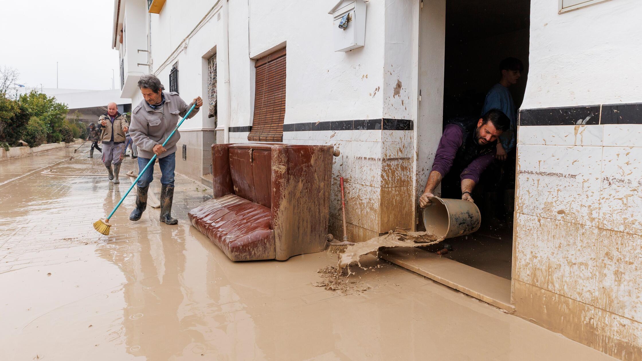 06.02.2026, Spanien, Granada (Andalusien): Einwohn