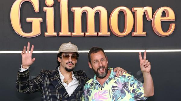 - Bad Bunny und Adam Sandler (2025)