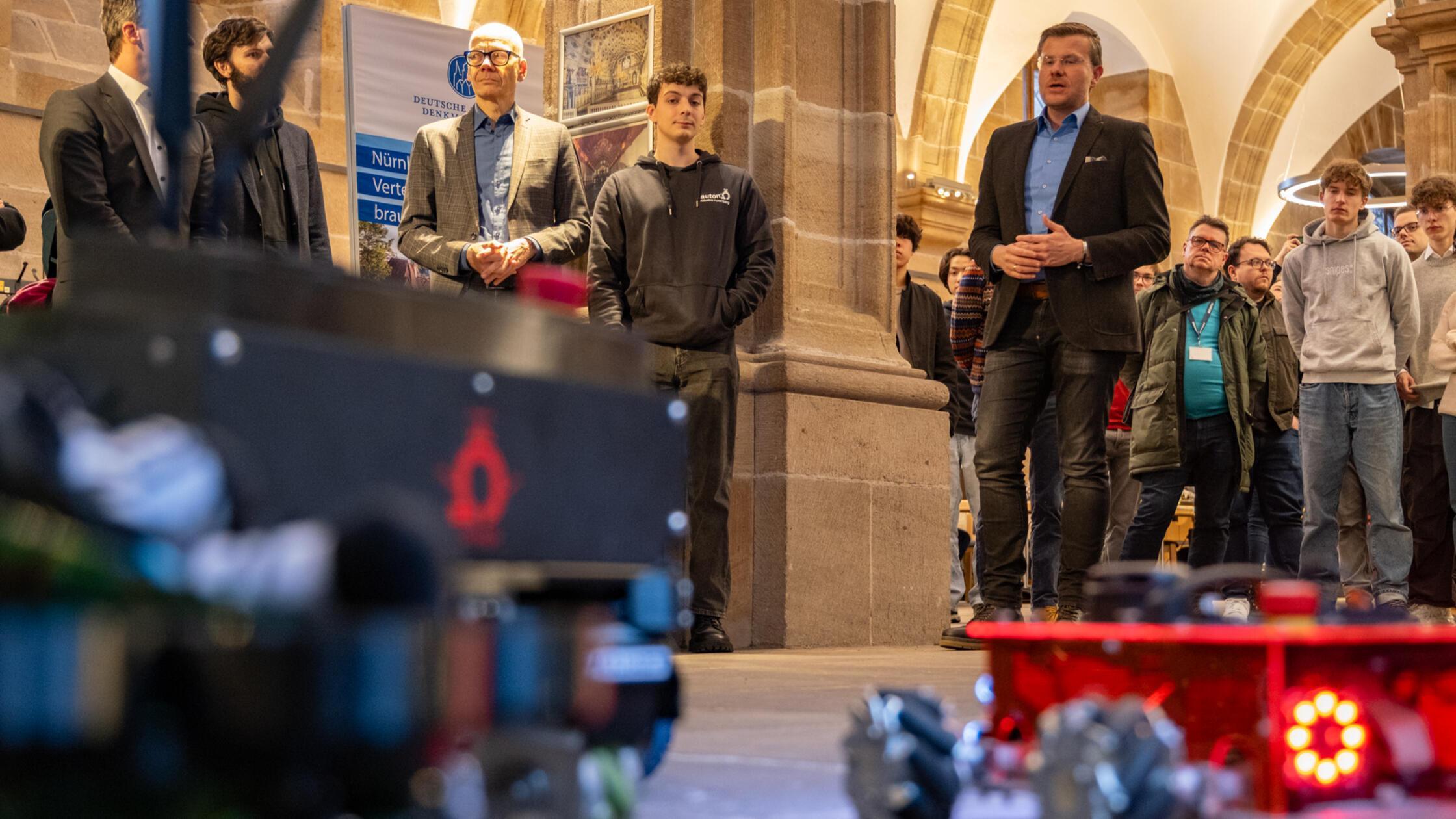 RoboCup-in-N-rnberg-Robotik-ist-einer-der-h-rtesten-Wirtschaftsfaktoren-von-morgen-