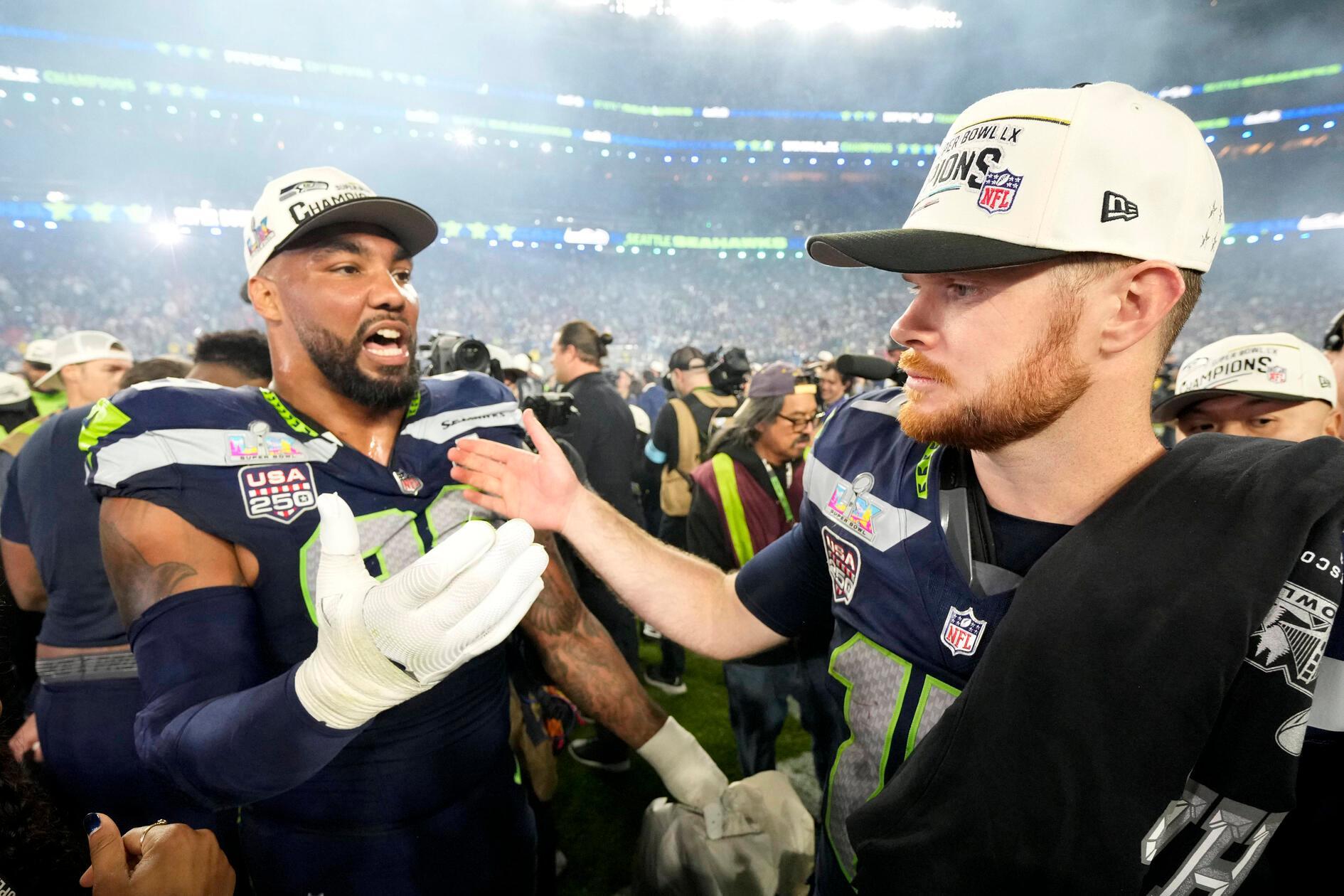 Die Seattle Seahawks zeigten nach Einschätzung vieler Experten eine der besten Defense-Leistungen in 60 Jahren Super Bowl. Angeführt von Leonard Williams, Tariq Woolen und Devon Witherspoon brachte die Seahawks-Verteidigung die gegnerische Offense vom ersten Drive an zum Verzweifeln – und Defensivfanatiker zum Staunen. Eine ähnlich starke Defense-Leistung sah man im Super Bowl nur im Jahr 2013: Damals errungen die Seahawks dank ihrer „Legion of Boom“ um Bobby Wagner und Richard Sherman ihren ersten Finaltriumph.