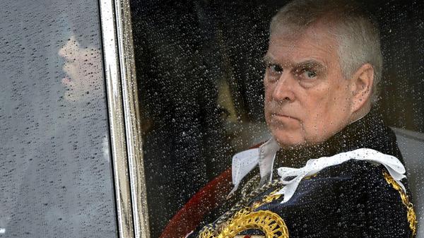 Prinz Andrew, Herzog von York, verlässt Westminste