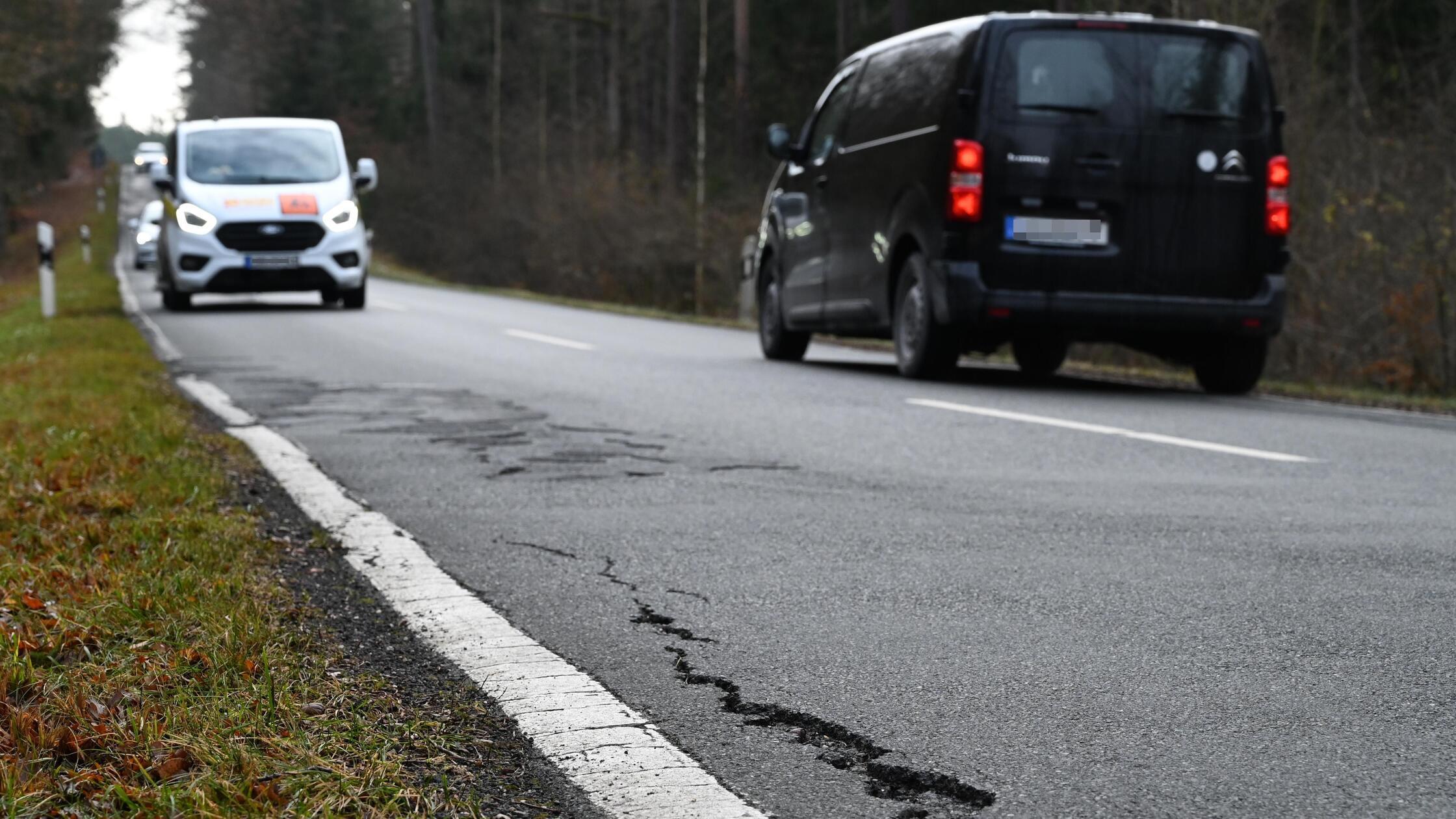 Was-lange-w-hrt-Marode-Stra-e-zwischen-Lauf-und-Sch-nberg-soll-endlich-saniert-werden
