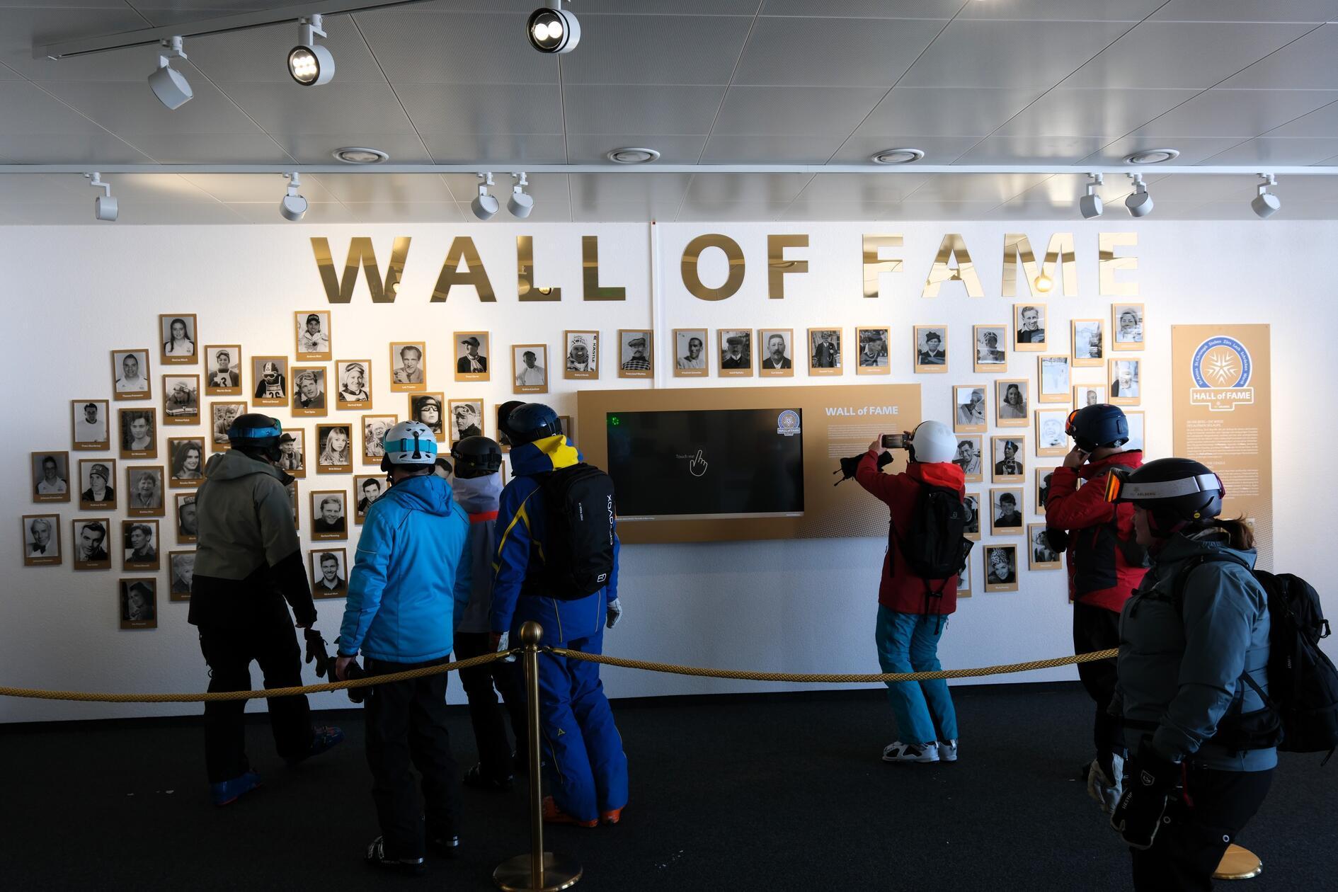Entlang des "Run of Fame" kommt man in der Bergstation der Flexenbahn an einem kleinen Museum vorbei. Es stellt Persönlichkeiten vor, die den Arlberg nachhaltig geprägt haben.