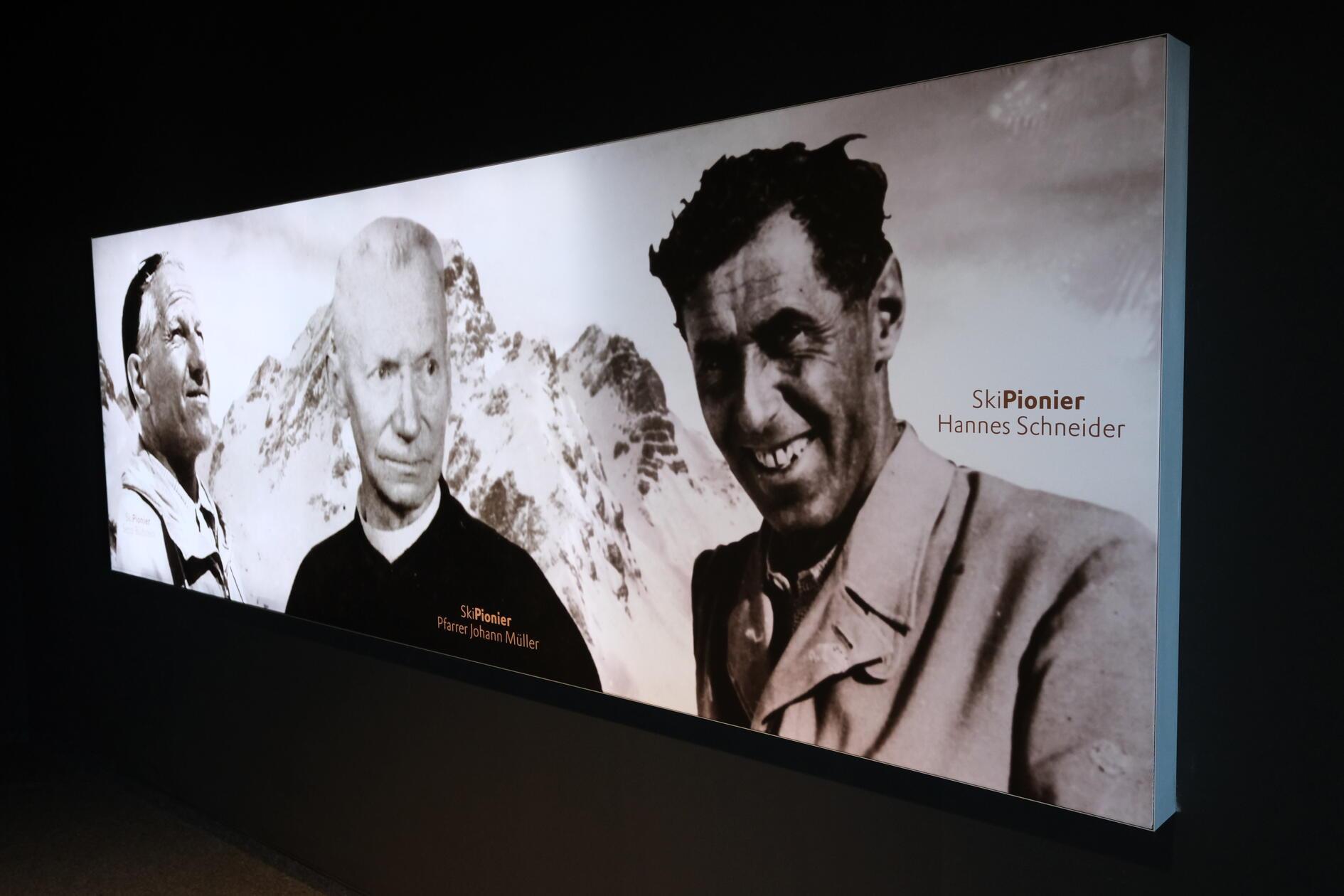 Der darf nicht fehlen: Hannes Schneider, einer der bekanntestens Söhne von St. Anton, der 1921 die erste Skischule Österreichs gründete und die "Arlberg-Technik" erfand.