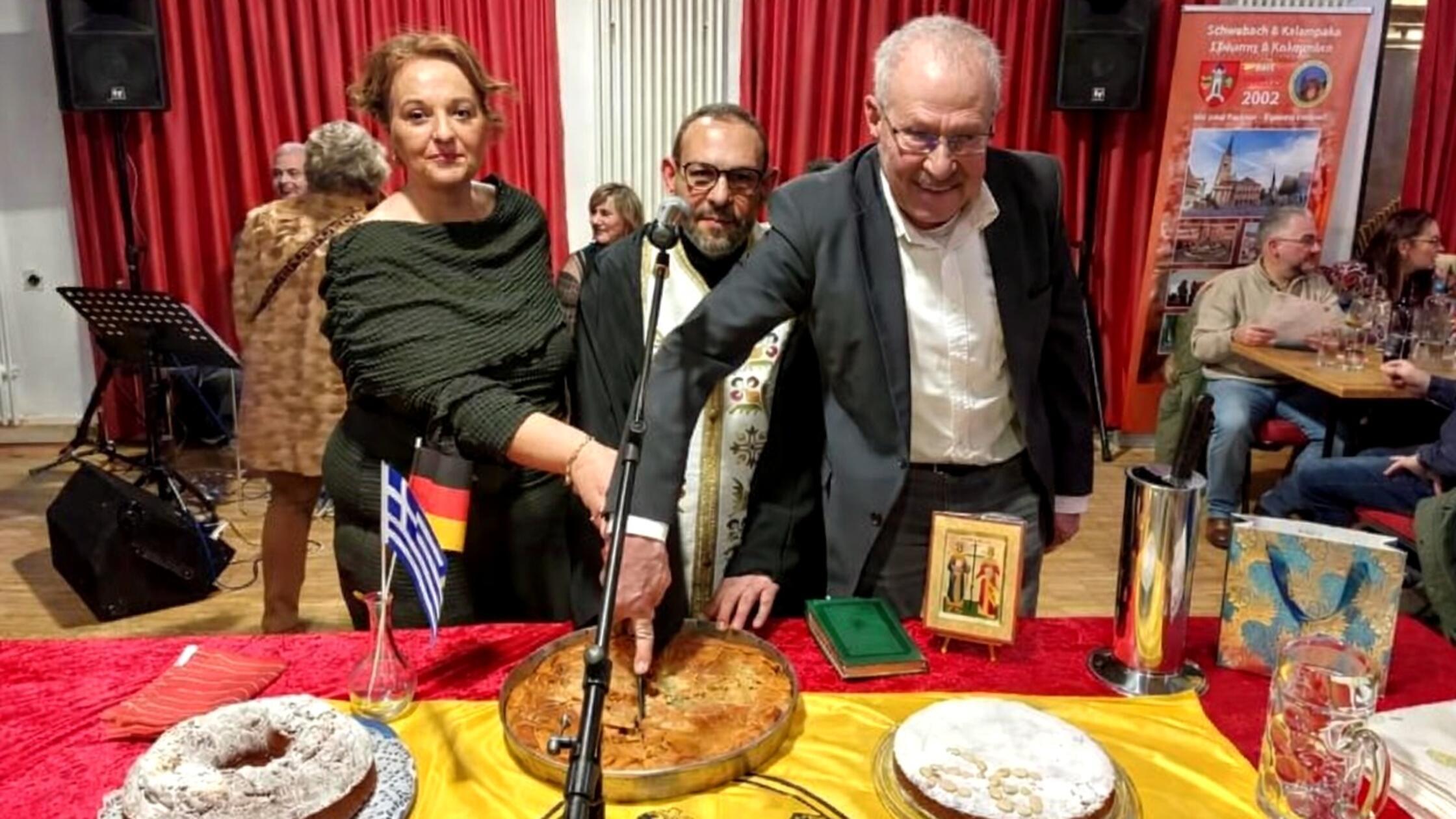 Tradition-mit-Gl-cksbringer-Wie-die-Vasilopita-nach-Schwabach-fand