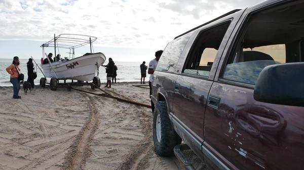 In Cabo Pulmo werden die Tauchboote mit Trailern ins Wasser gelassen.