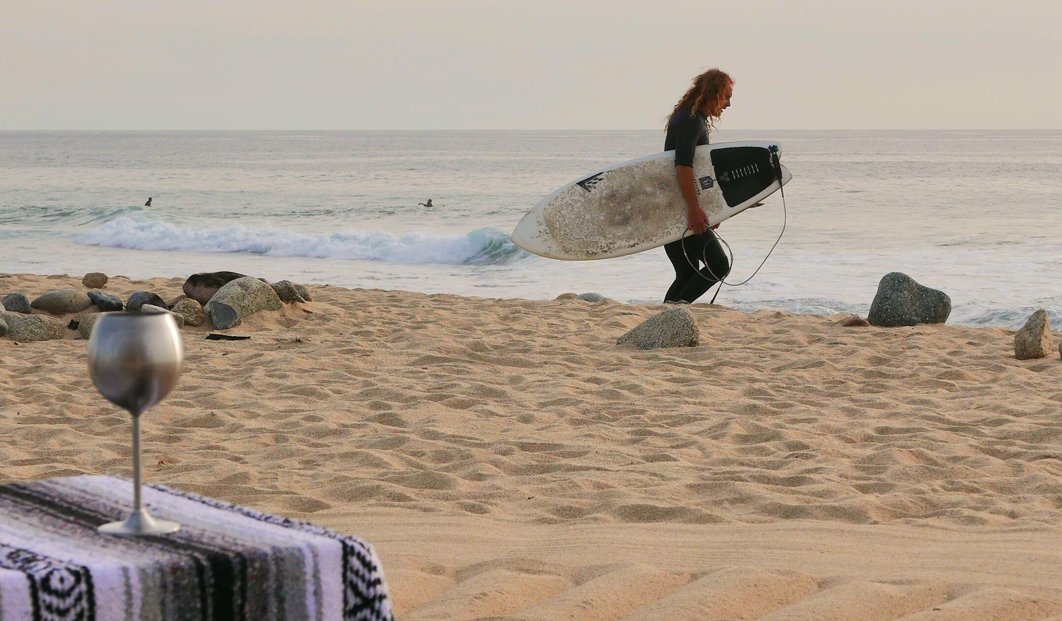 Das Paradero bringt seine Gäste auf Wunsch kostenlos zum Sundowner an den nahen Surfer-Strand.