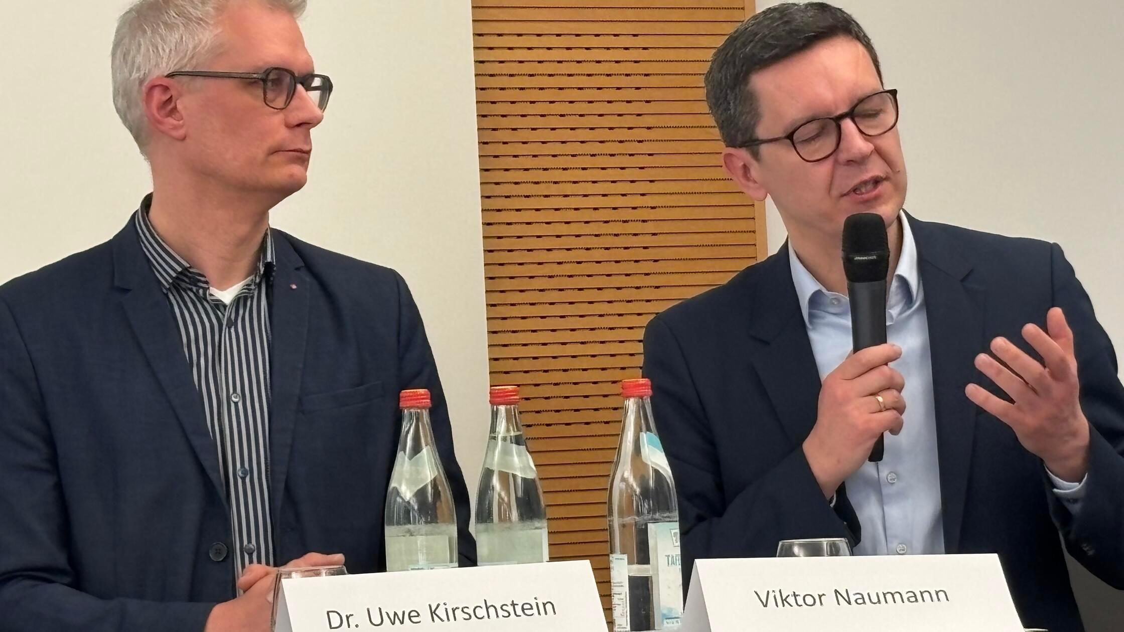 Viktor-Naumann-und-Forchheims-Oberb-rgermeister-Uwe-Kirschstein-werden-keine-Freunde-mehr