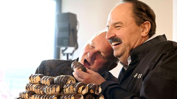 Karl Guschlbauer (l), der sich selbst als «Schaumr