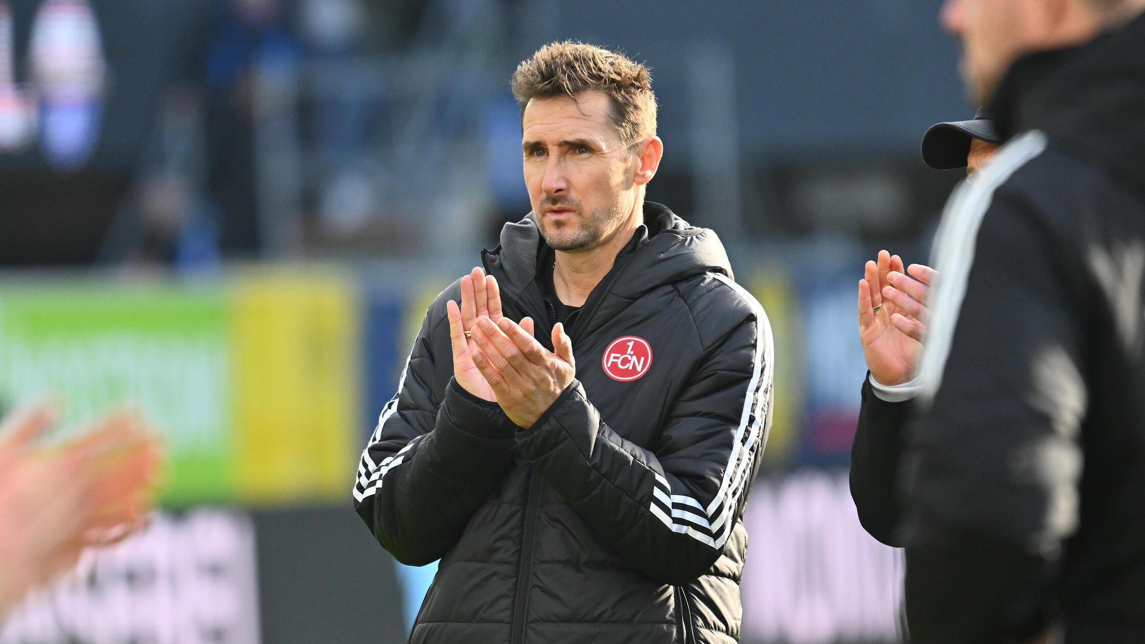 -Es-muss-stetig-aufw-rts-gehen-Miroslav-Klose-vor-Vertragsverl-ngerung-beim-Club