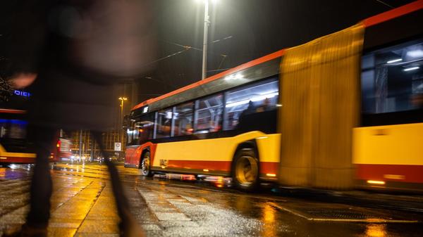 Ebenso entfällt das übliche Angebot mit Bussen.