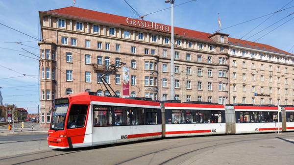 Nürnberg tram public transport main station Hauptb