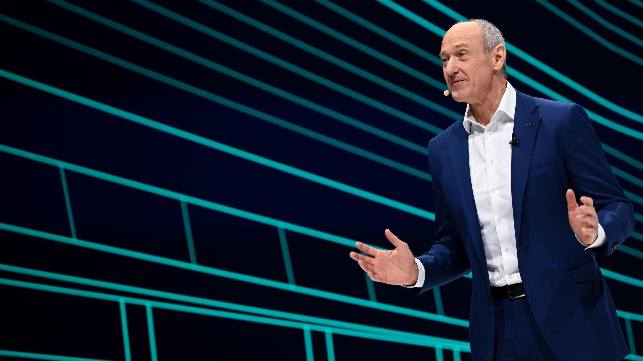 12.02.2026, Bayern, München: Roland Busch, Vorstan