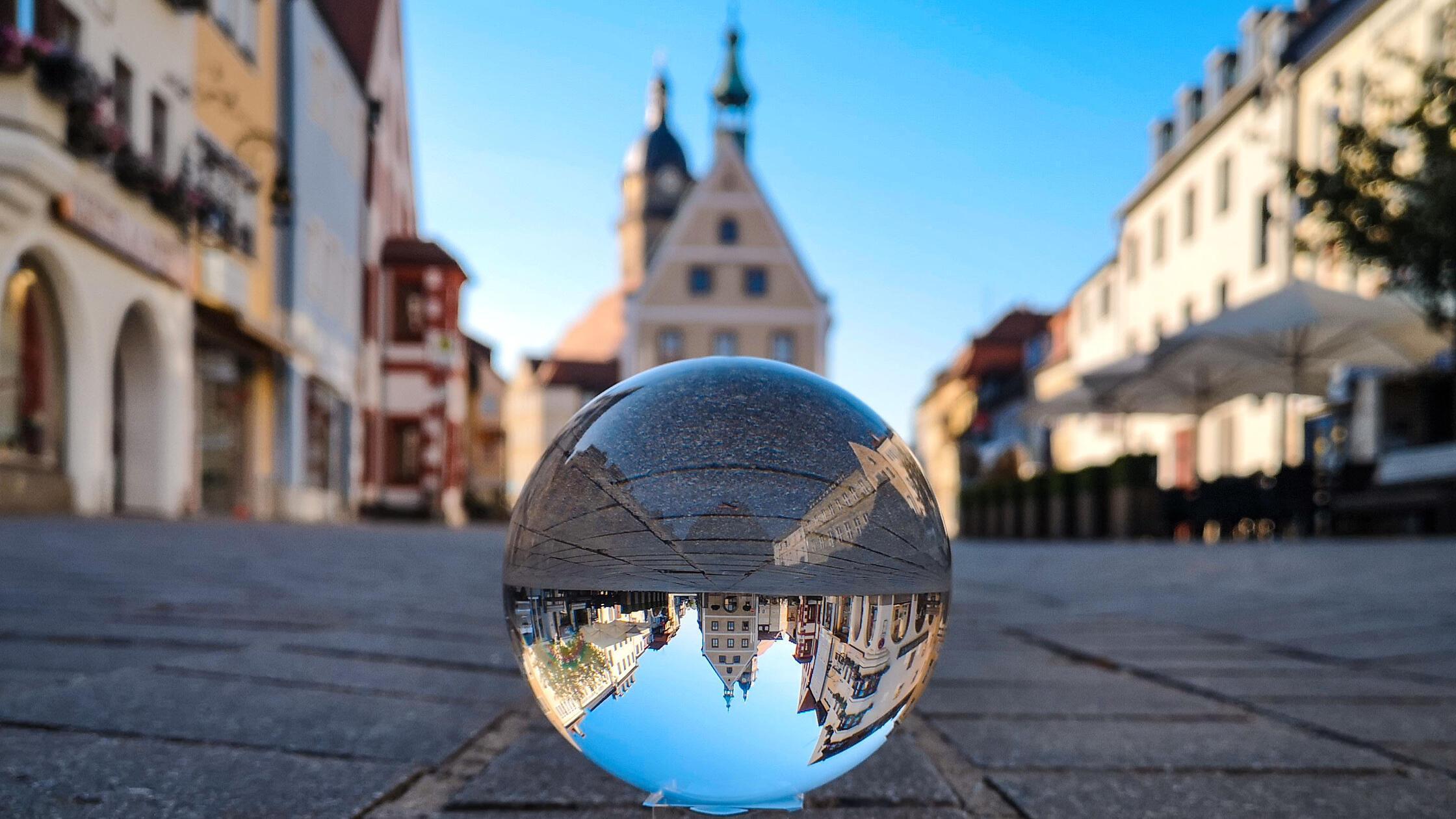Lensball.jpg