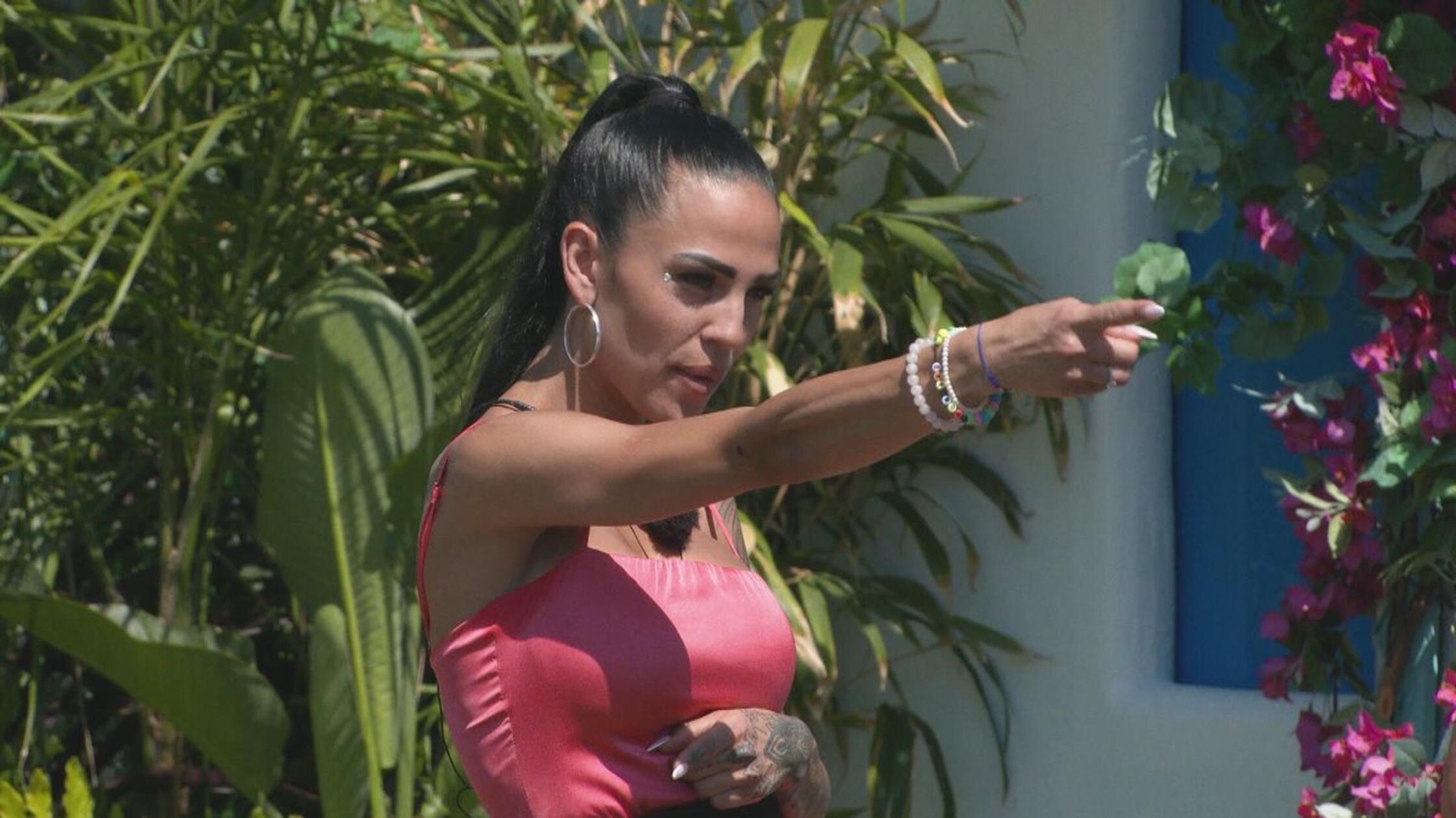  - "Make Love, Fake Love"